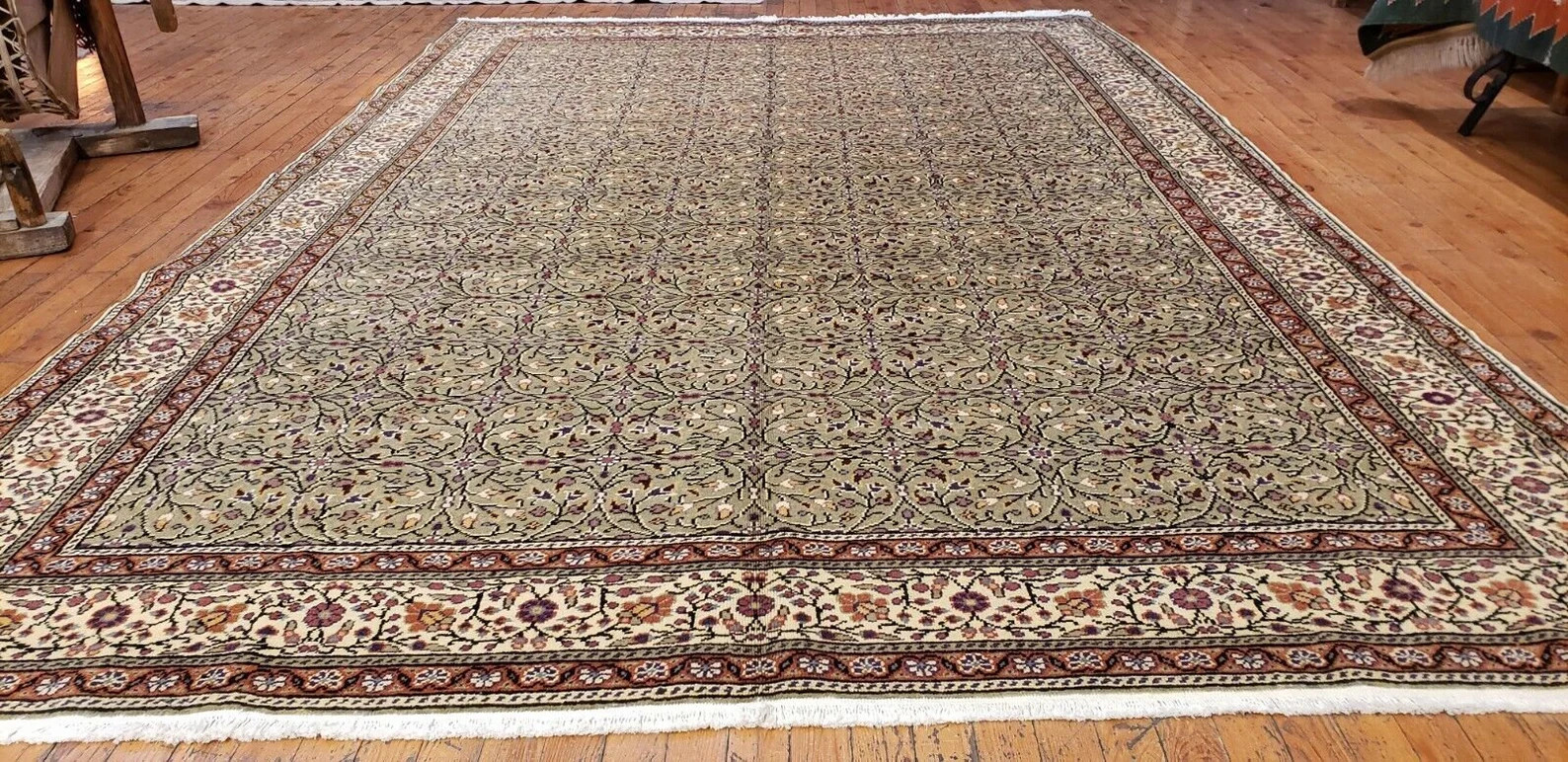 Exquisite Cr1930-1939s Antique Wool Pile Floral Patterned Bunyan Rug 6’4″×9’8″