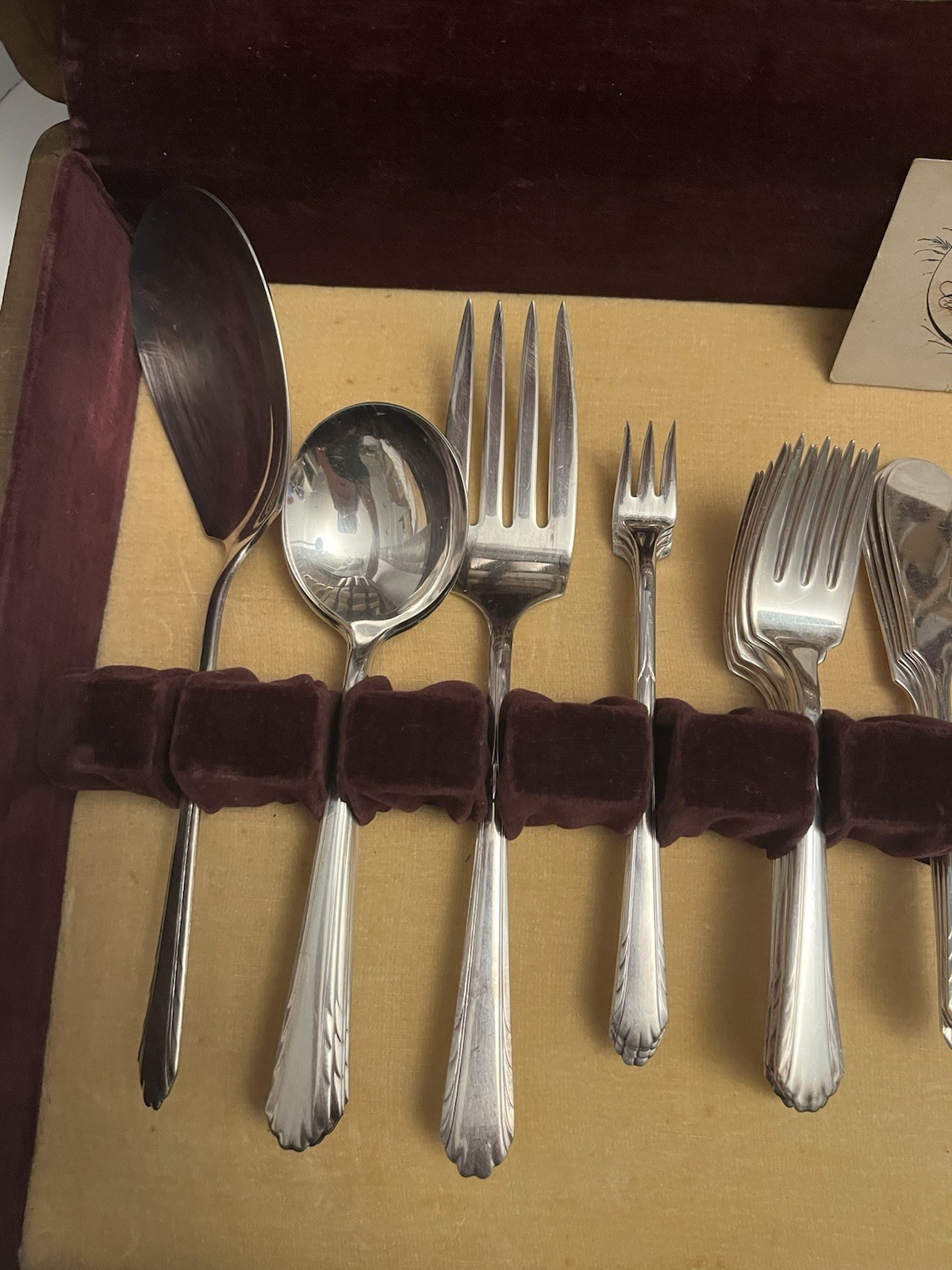 VTG NTS16 (Silverplate) by National Silver Co 68 Pieces Flatware. Certificate