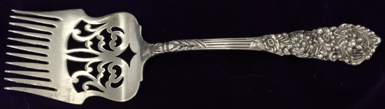 Reed and Barton Sterling Flatware, Trajan, Fancy Serving Fork, 5 7/8 inches