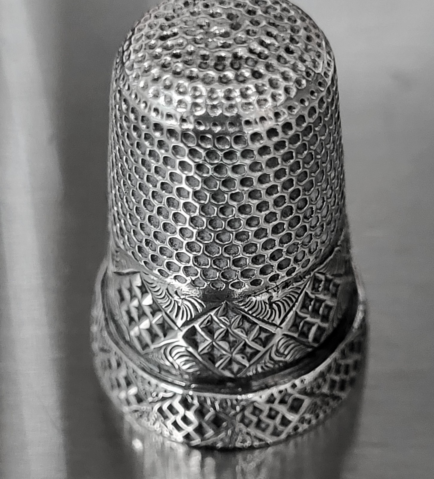 Rare Pattern Antique Silver Thimble. Hallmark London 1895. Samuel Fenton. Rfaod