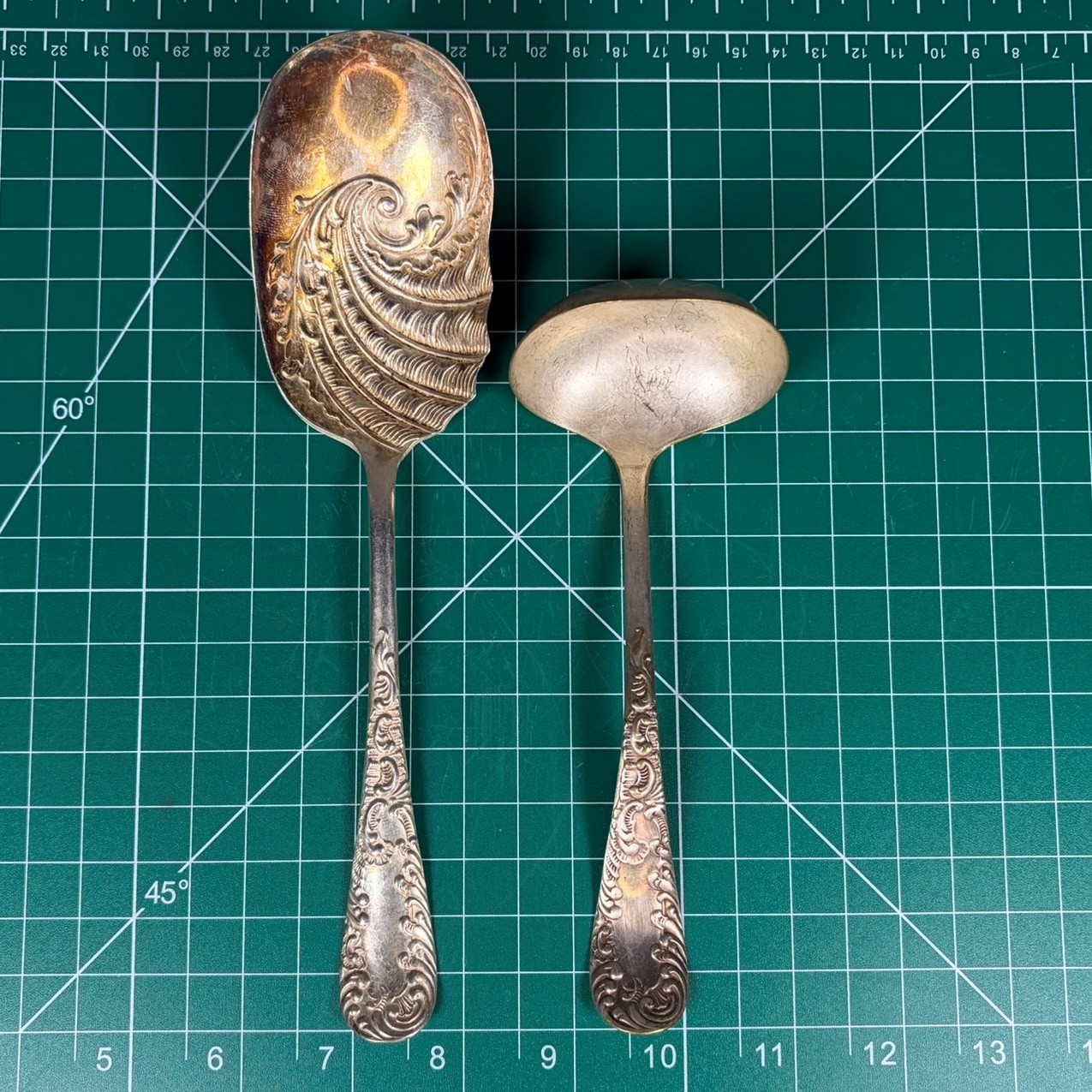 Antique 9″ Extra Coin Silver Plate Shell Berry Spoon 7″ Gravy Ladle Serving Set