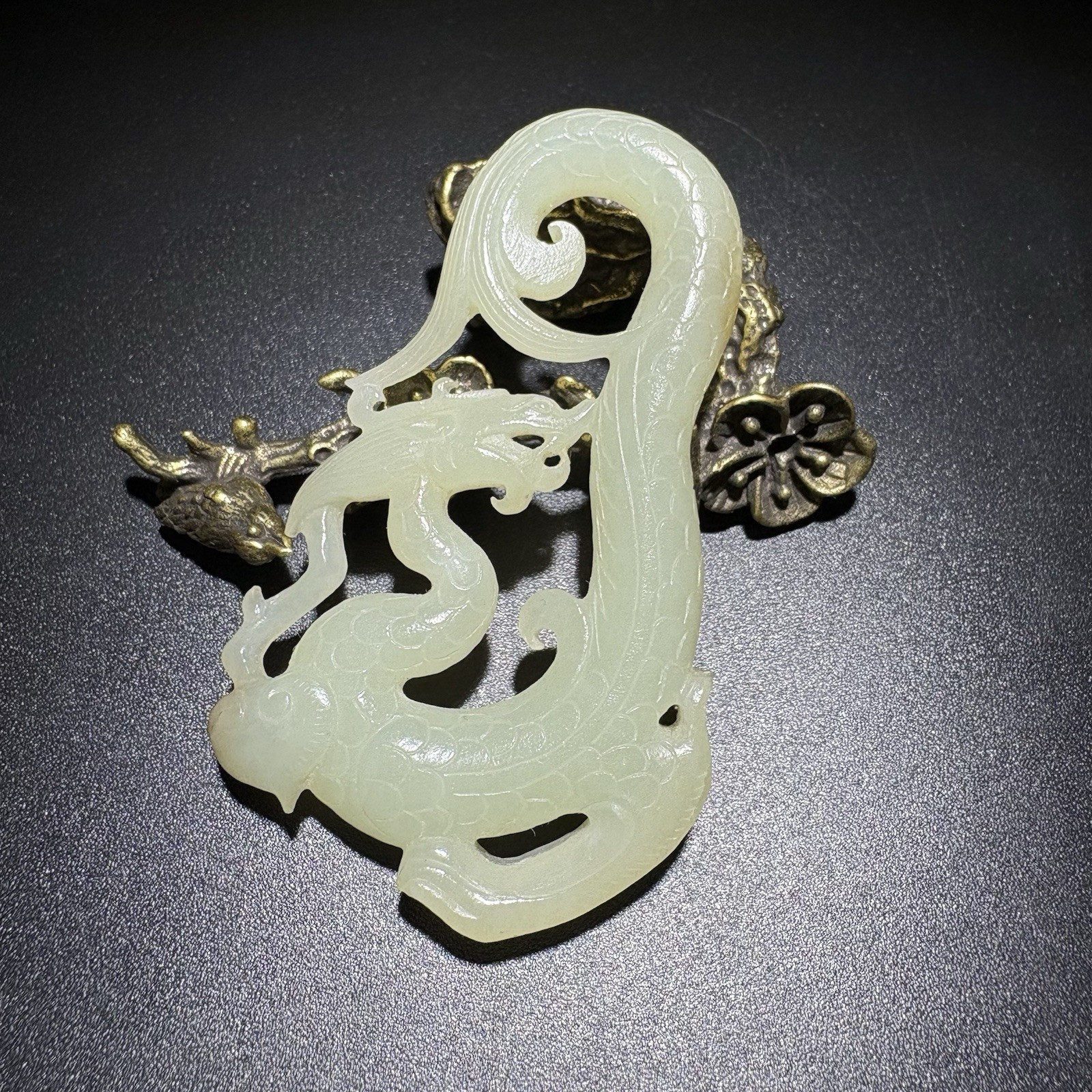 Old Hetian Jade Carved Dragon Loong Beast Statue