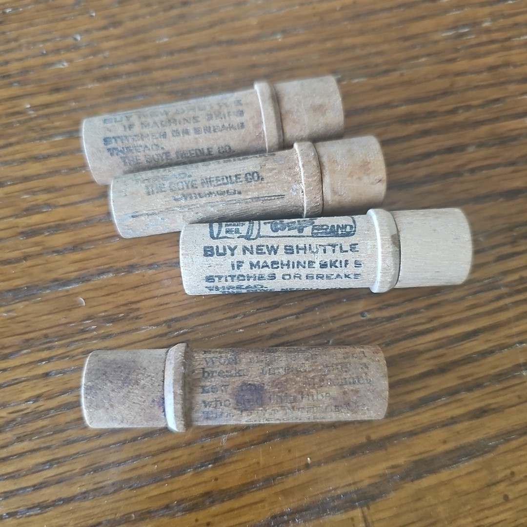 4 Antique Boye Needle Co. Sewing Machine Wooden Tubes Needles Holder Storage