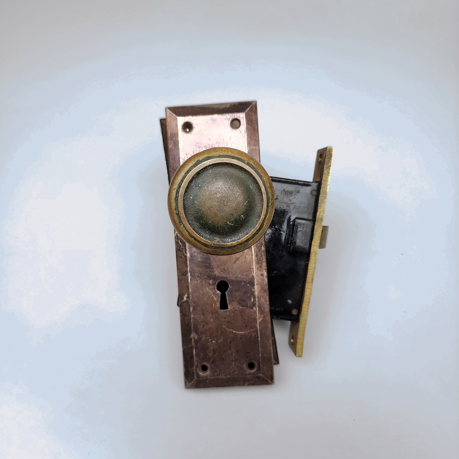 Yale Brass Bullseye Door Knob Set Mortise Lock Escutcheons Vintage Art Deco