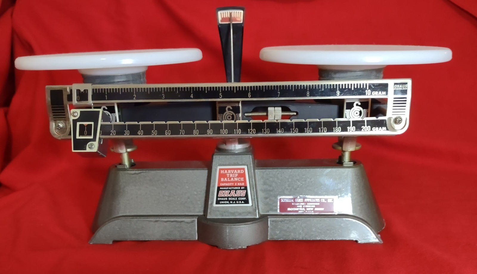 Vintage OHAUS 2 Kilo Balance Scale Cast Aluminum Body with Milk Glass Trays