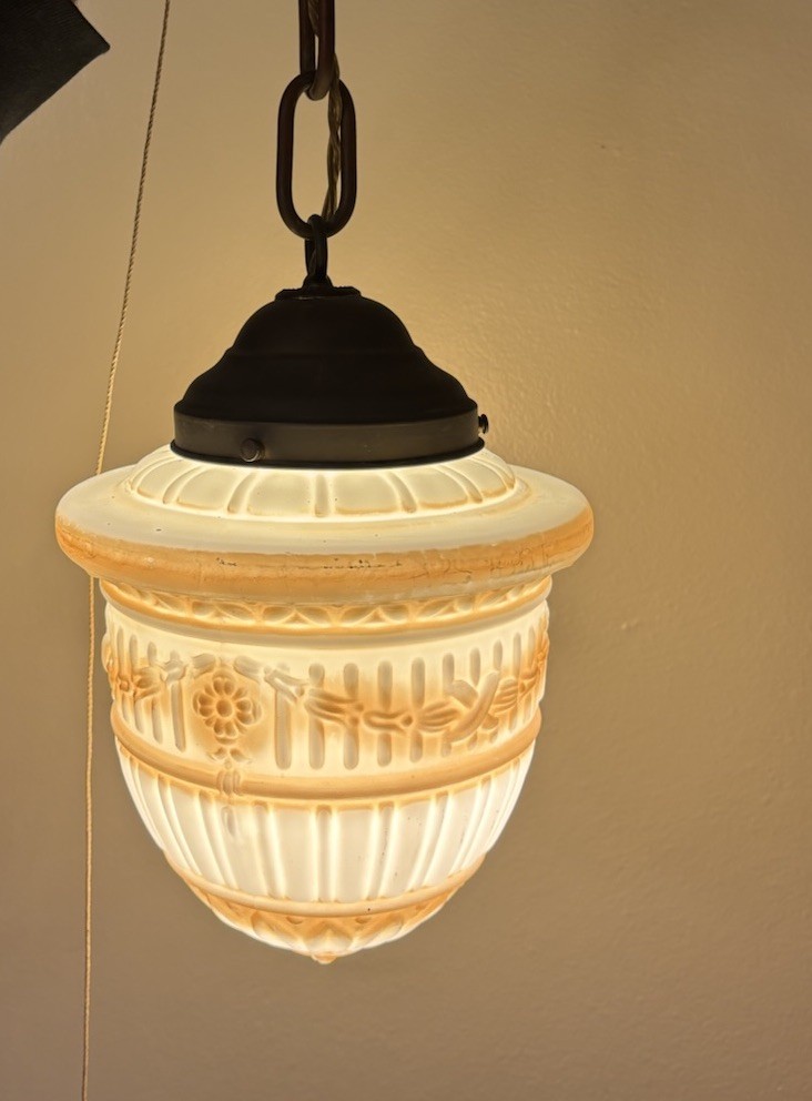 Vintage 1930’s Art Deco Entry Pendant Light – Custard Glass Shade – Flaw on Tip