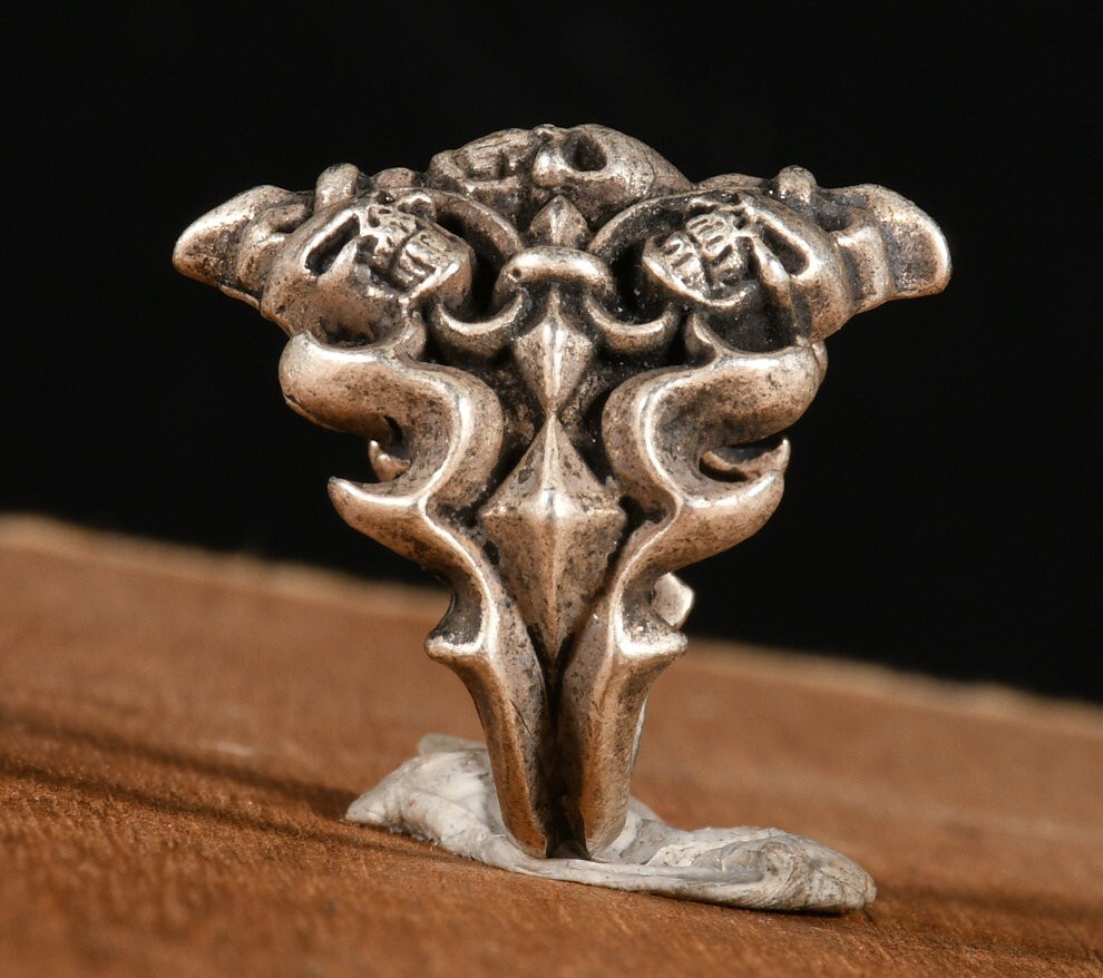 2.7CM Tibet Old Silver Fengshui Cross Skull Human Skull Head Ring Finger Ring