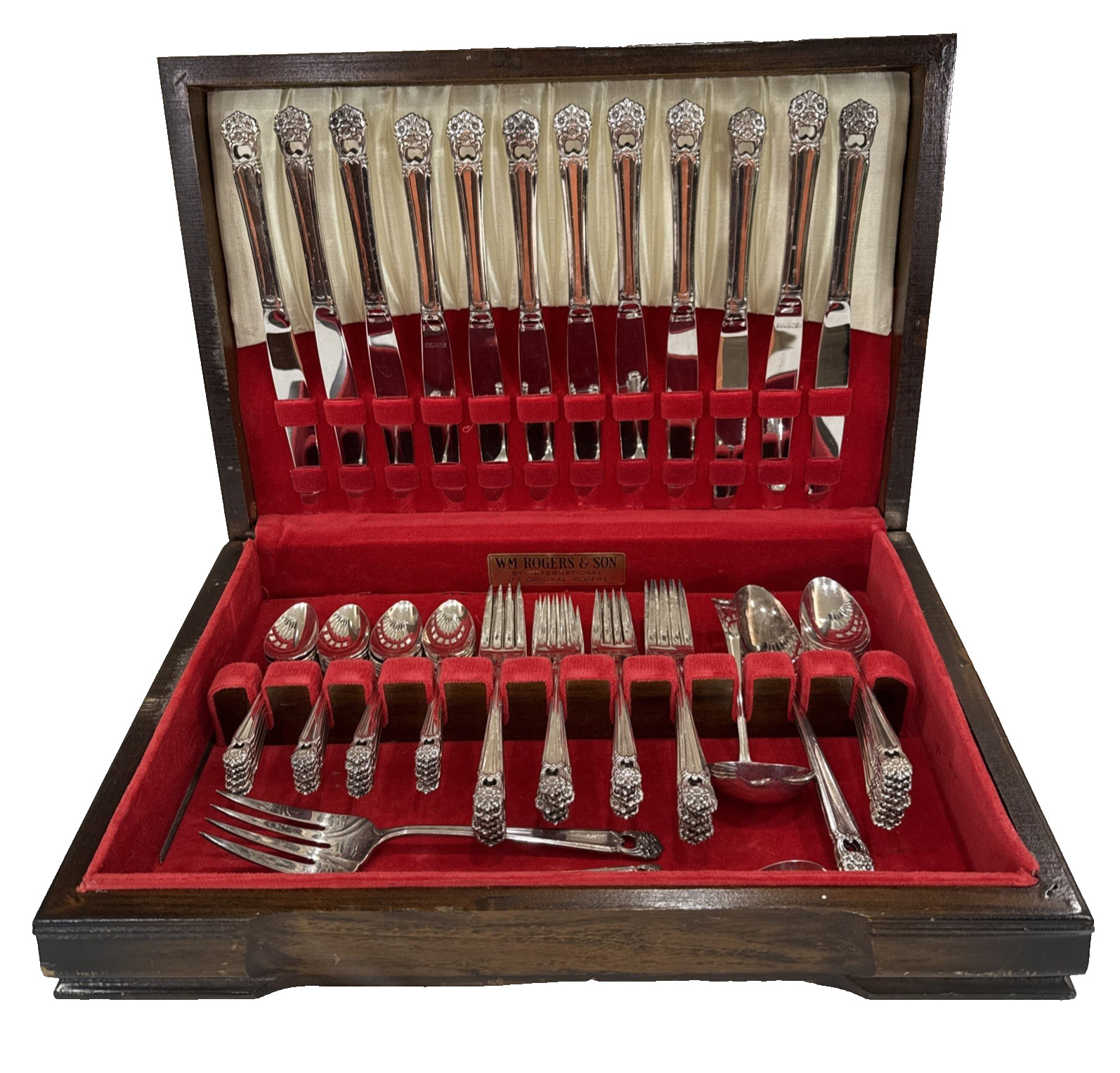 1847 Wm Rogers Eternally Yours SilverPlate Flatware Set 83 Pcs in Wooden Chest