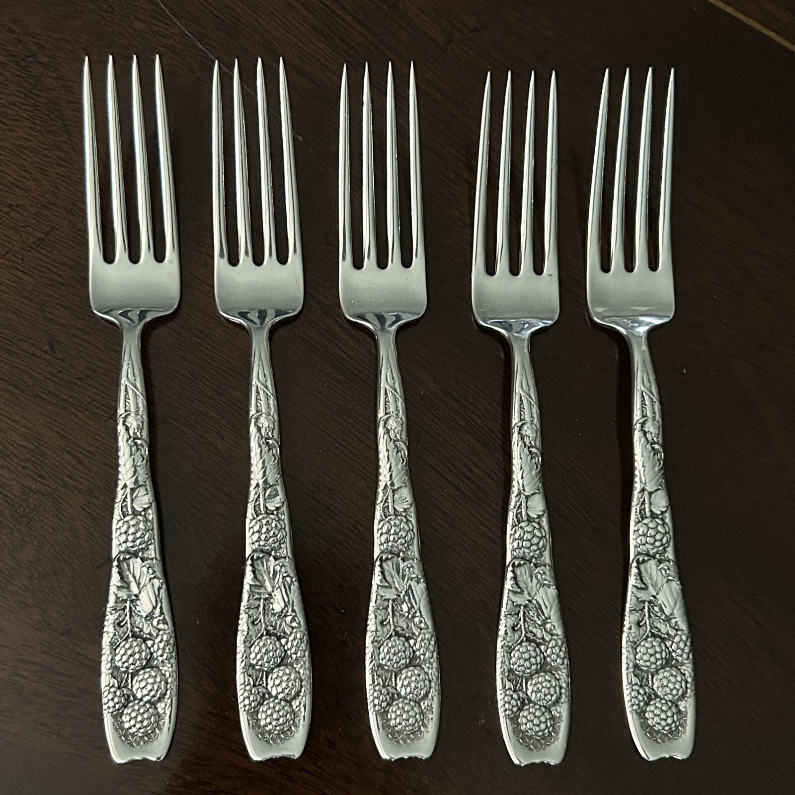 Set of 5 Luncheon/Dessert Forks,6-7/8″, WHITING “BERRY” c1880,Red Raspberry,Mono