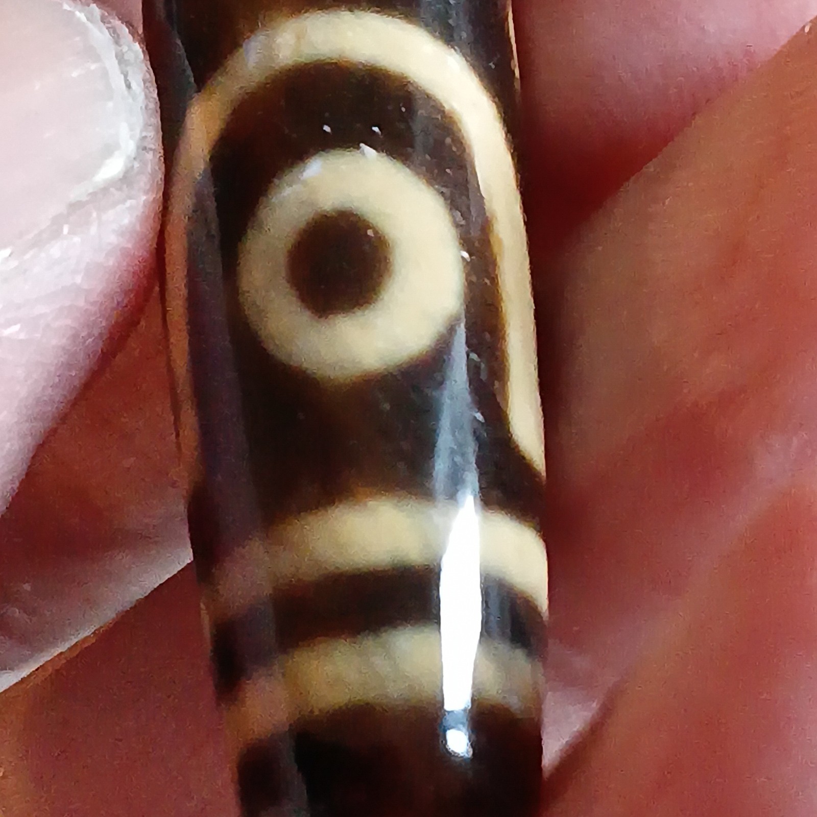 Tibetan Agate pre 1800s Rare Handcarved Kwan Yin 3 Eye Dzi Bead