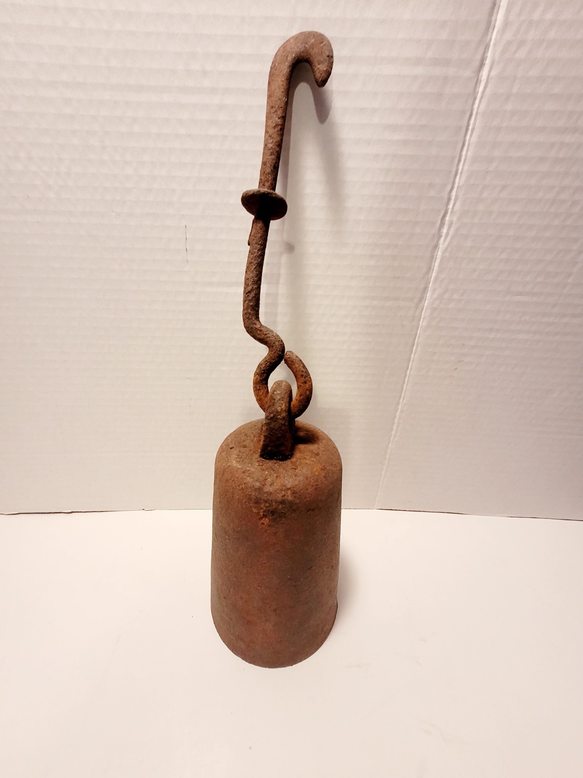 Vintage 12 lb Cast Iron Hanging Scale Pea Weight Primitive Farm Tobacco Cotton