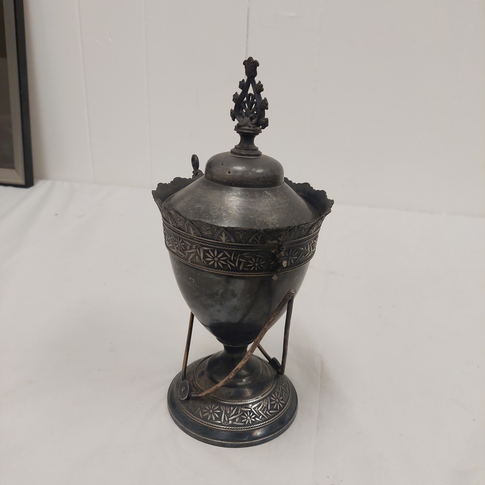 Antique Meriden #1767 Silverplate Covered Dish/Vase Rare *damaged* Victorian