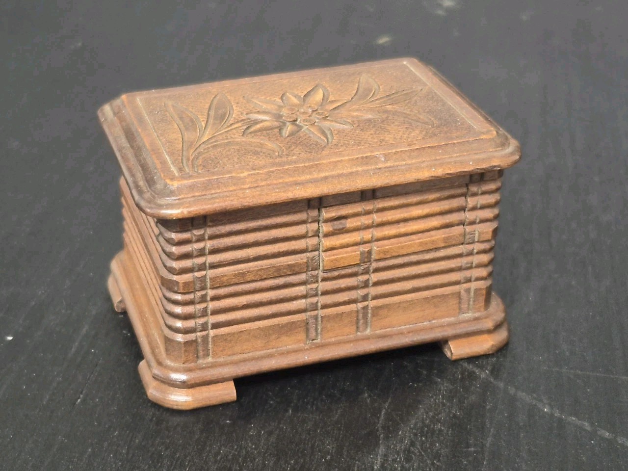 ANTIQUE BLACK FOREST TRINKET BOX