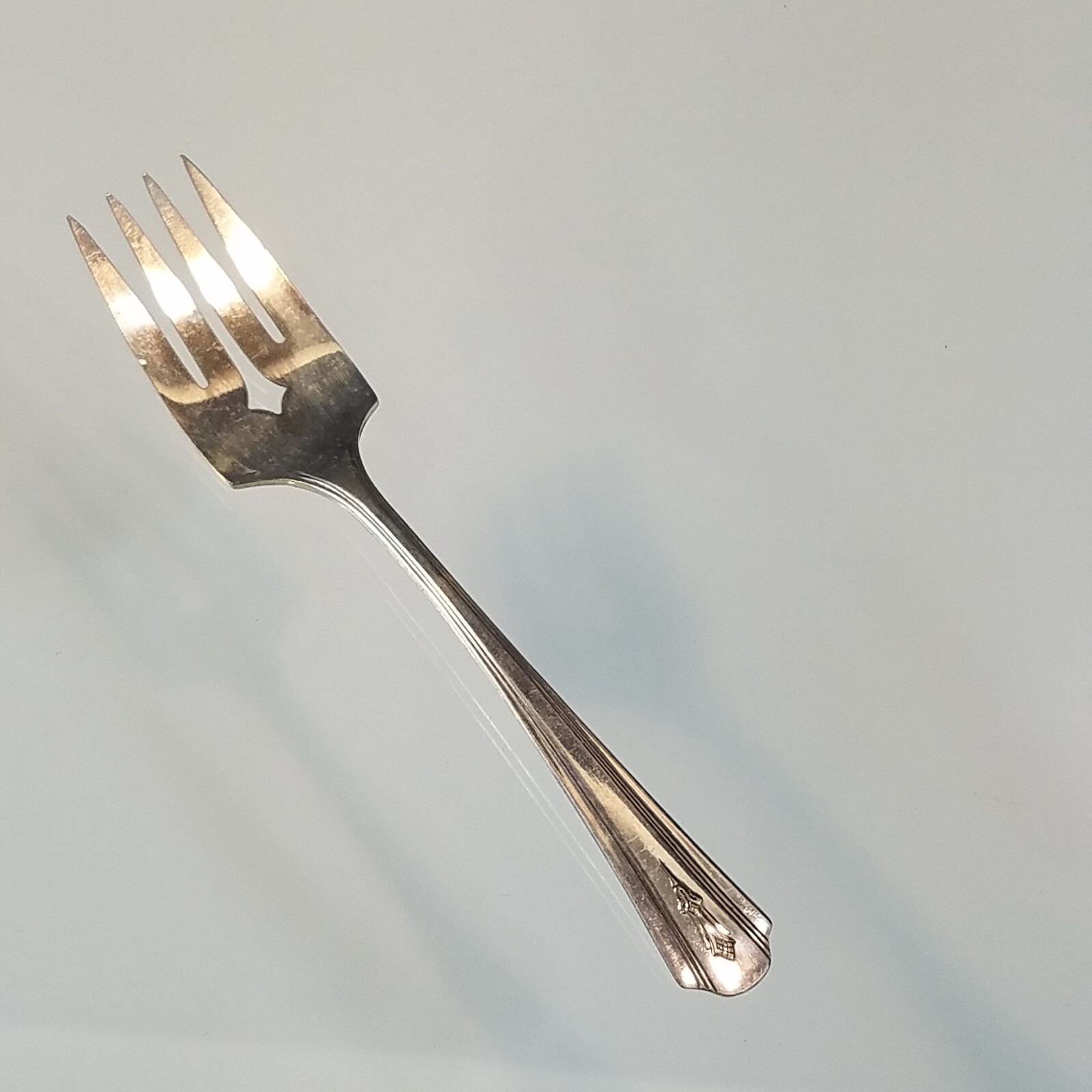 Peerless Oneida Silver Plate 1933 Charmion Pattern Serving Fork 8.25 in