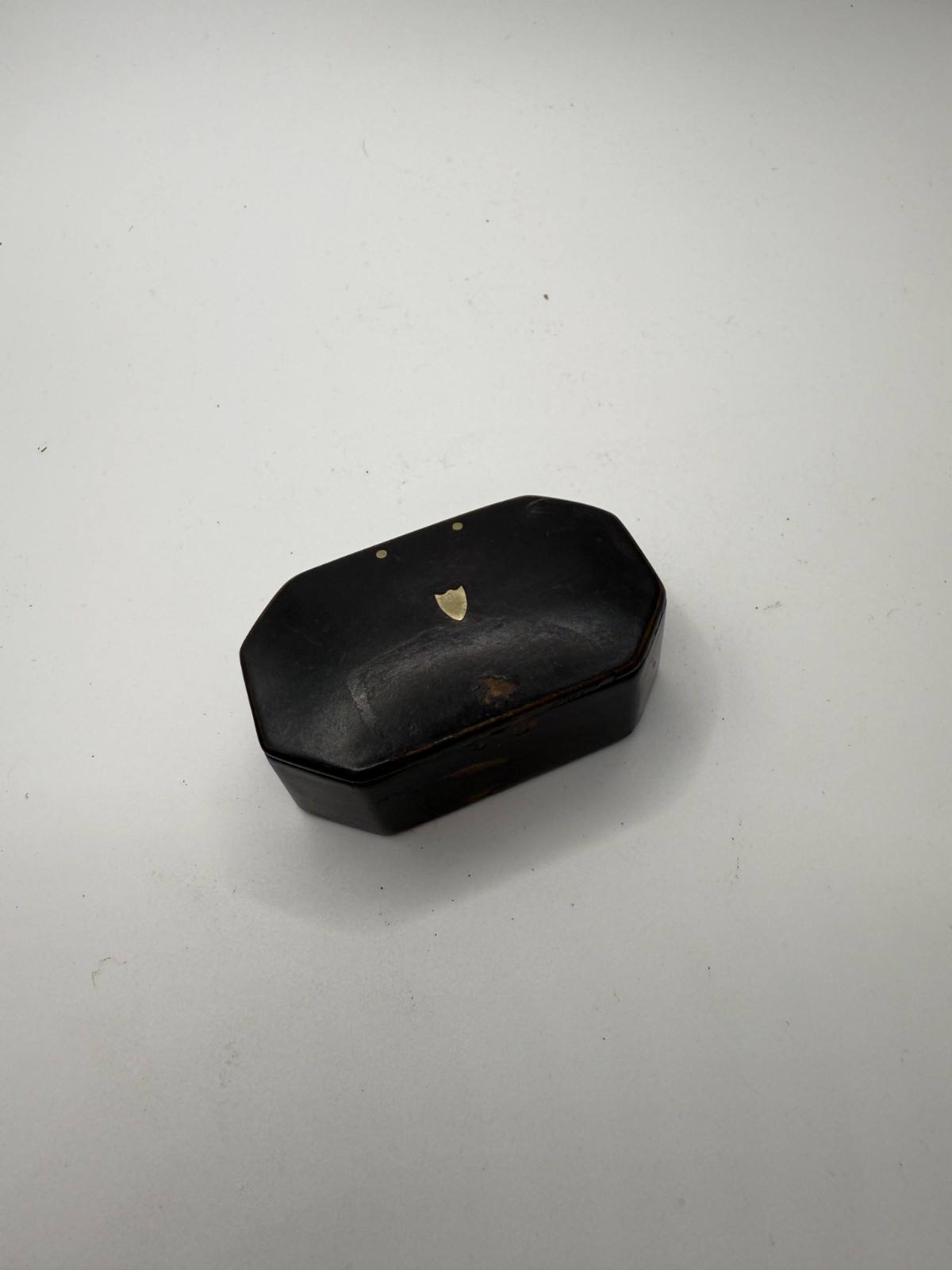 Antique Octagonal Papier-Mâché Snuff Box w/ Silver Shield Inlay