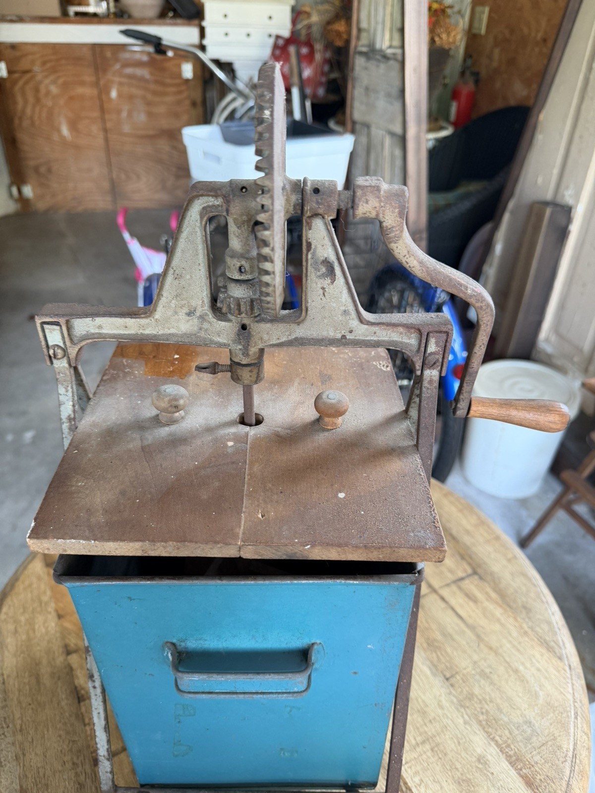 VINTAGE BUTTER CHURN 2 GAL SIZE