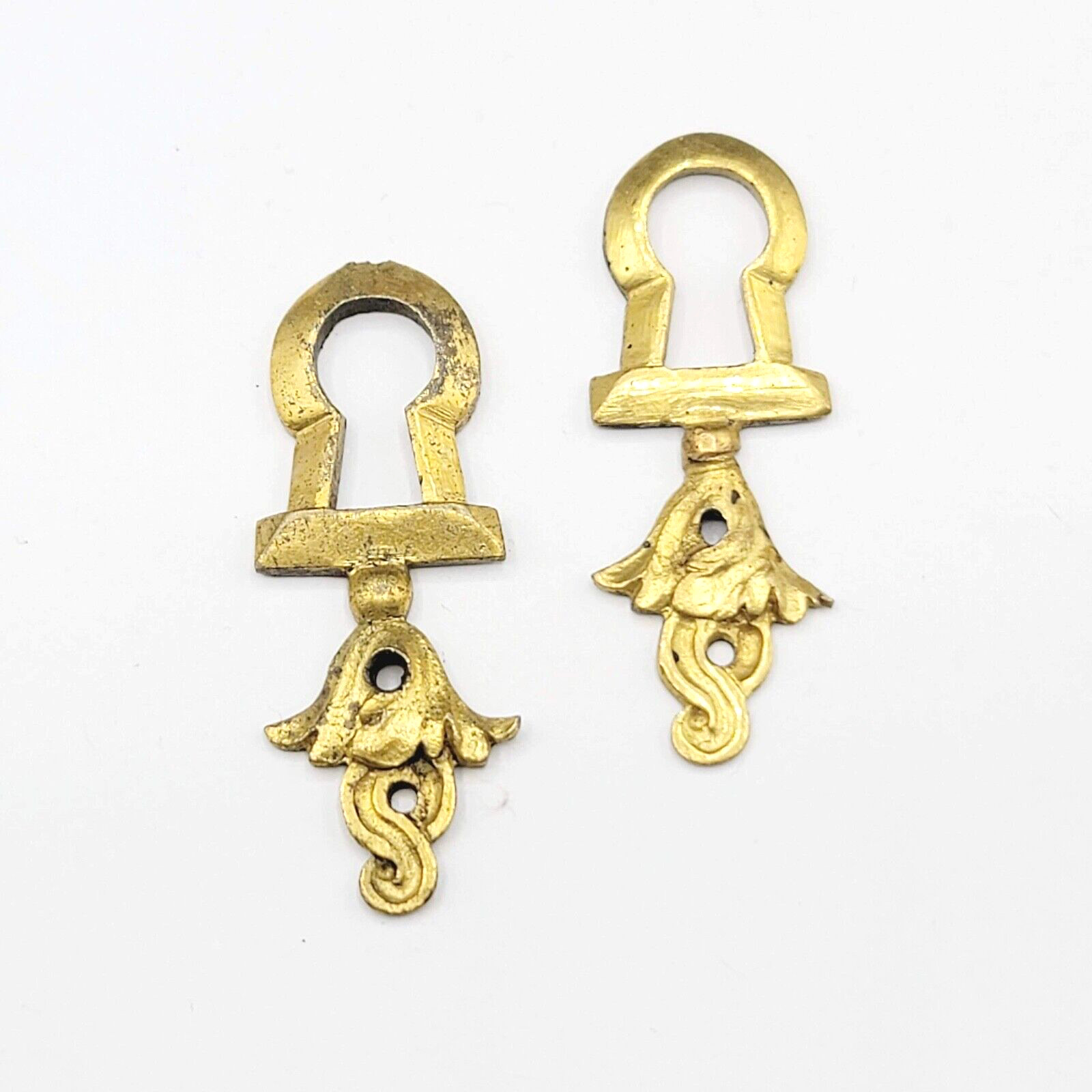 Lot of 2 Vintage Ornate Brass Skeleton Keyhole Escutcheon 1 5/8″ x 0.5″ PAIR