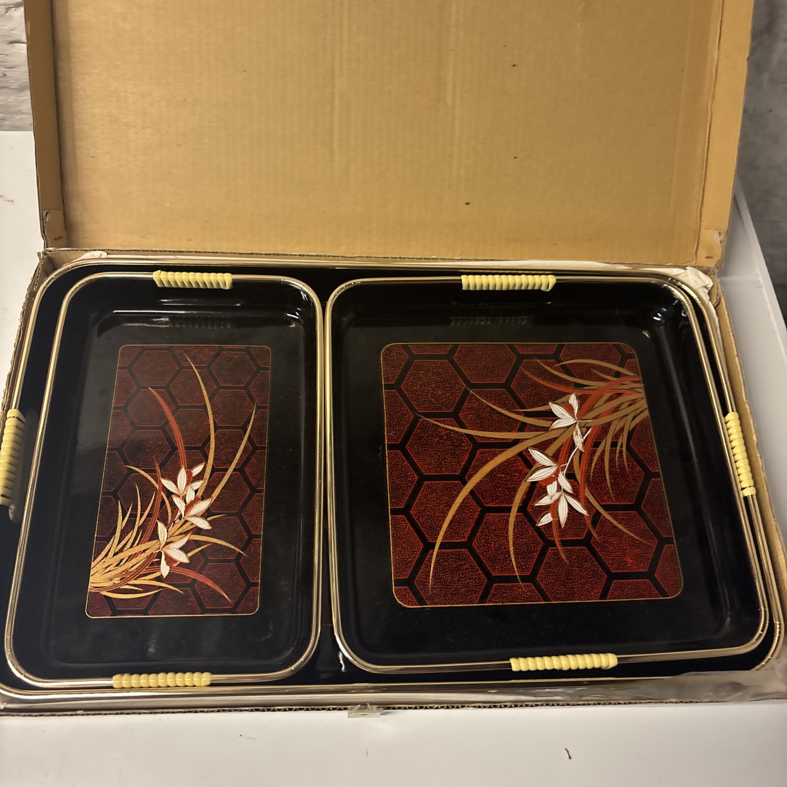 Nested Toyo Lacquer Ware Serving Tray 3 pc Set Decorated Japanese Black Vintage