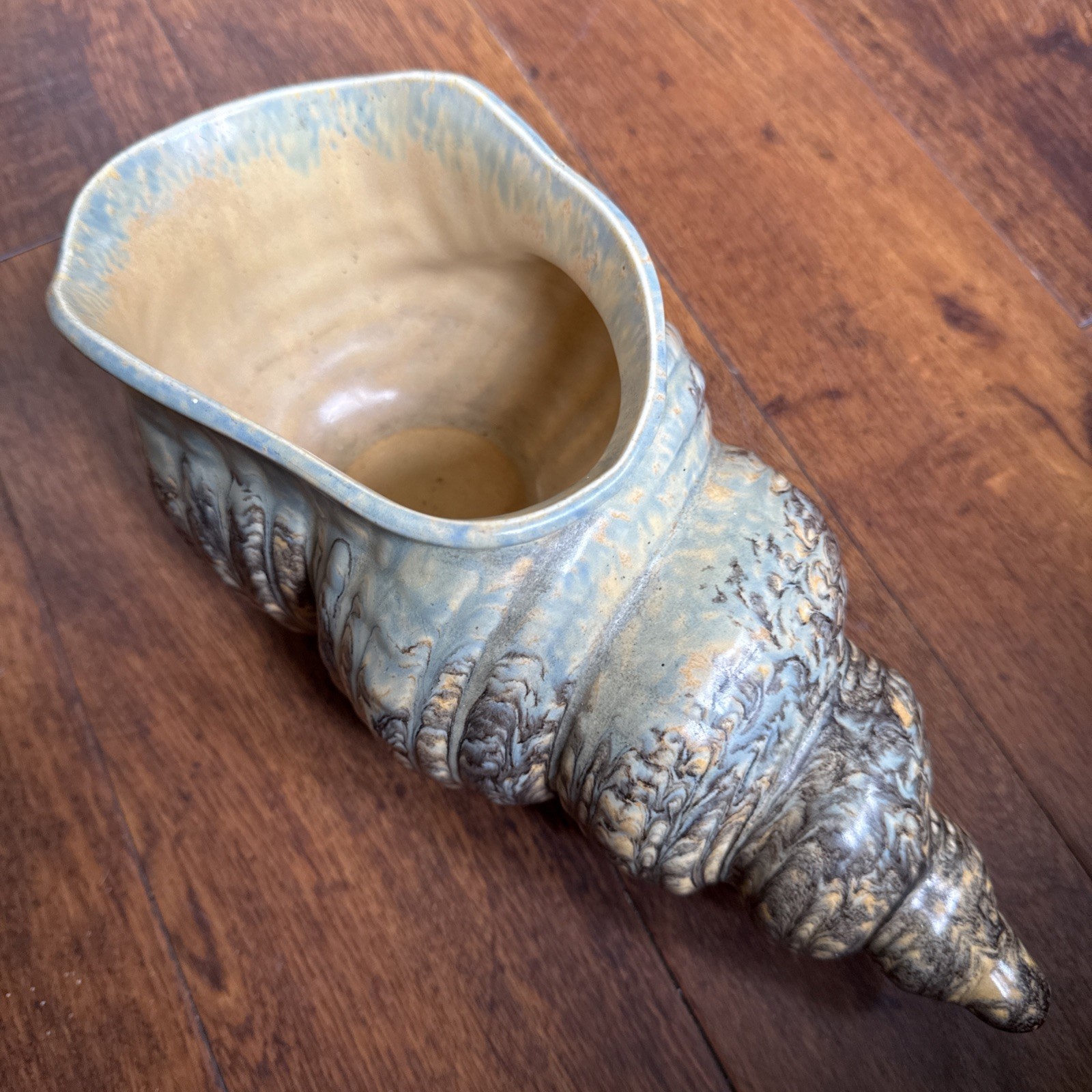 Vintage Shorter and Son Pottery Shell Shaped pot / planter