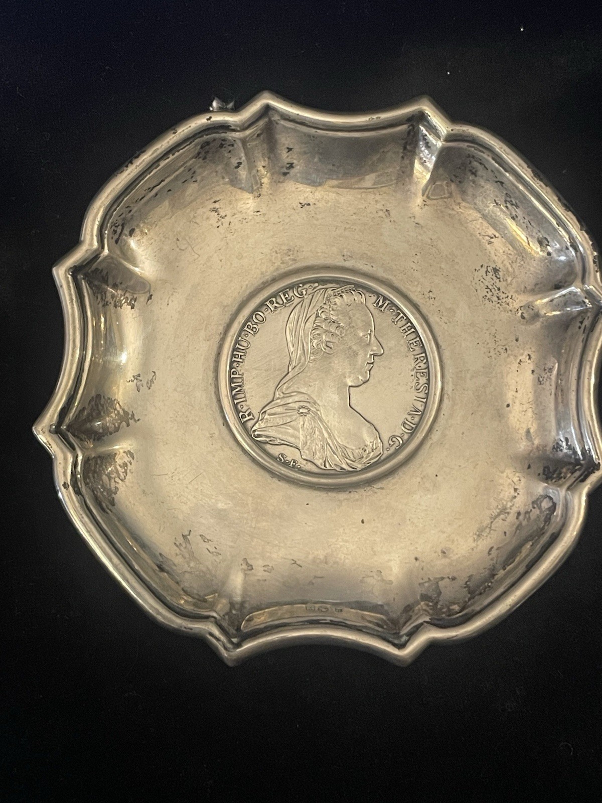 ANTIQUE PLATE SOLID SILVER DISH 1780 MARIA THERESA THALER COIN 82.7 Grms 4″🌺🌺