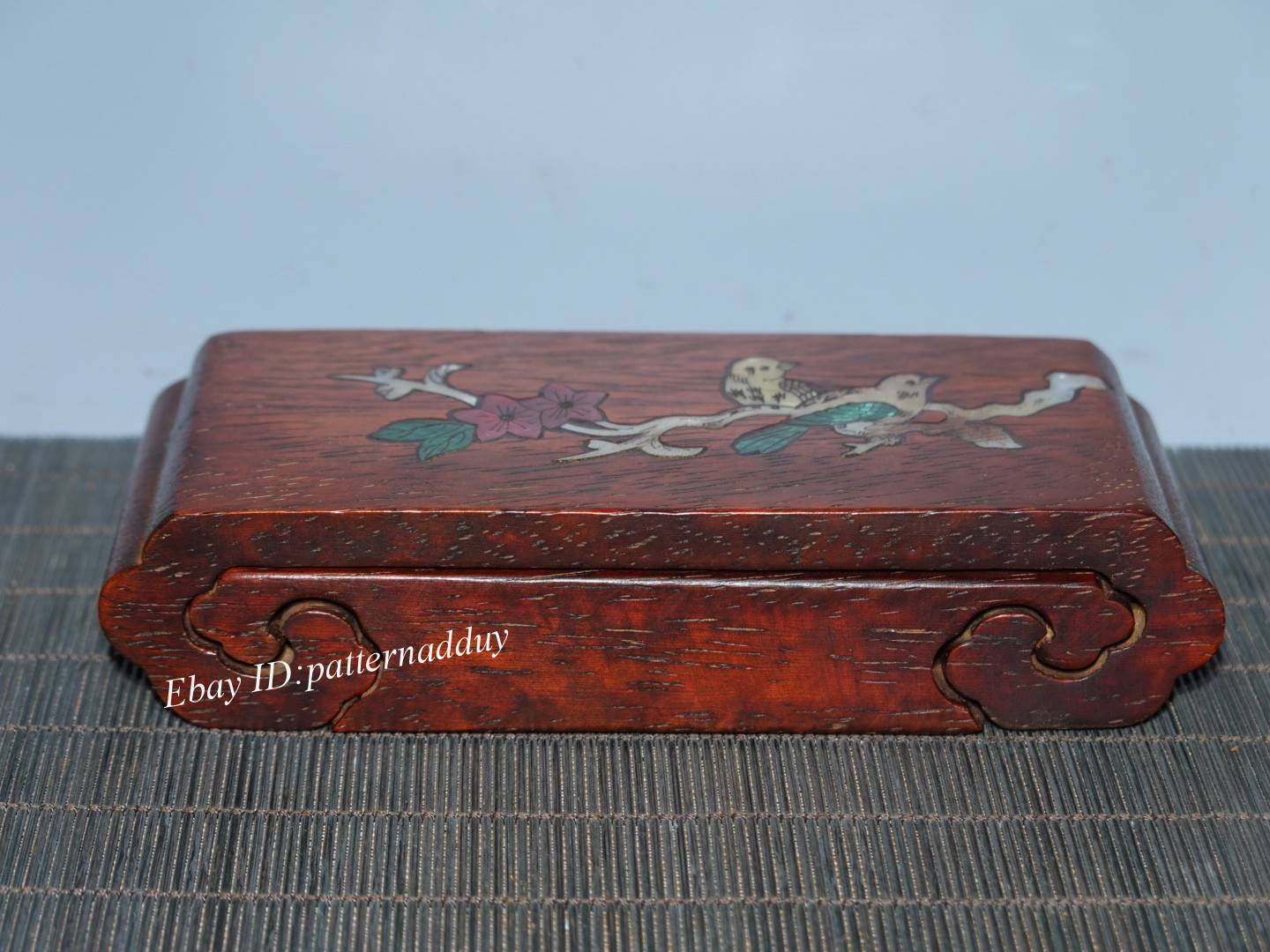 Old Tibetan Rosewood Inlaid with Colorful Shells and Bird Double-Layer Base