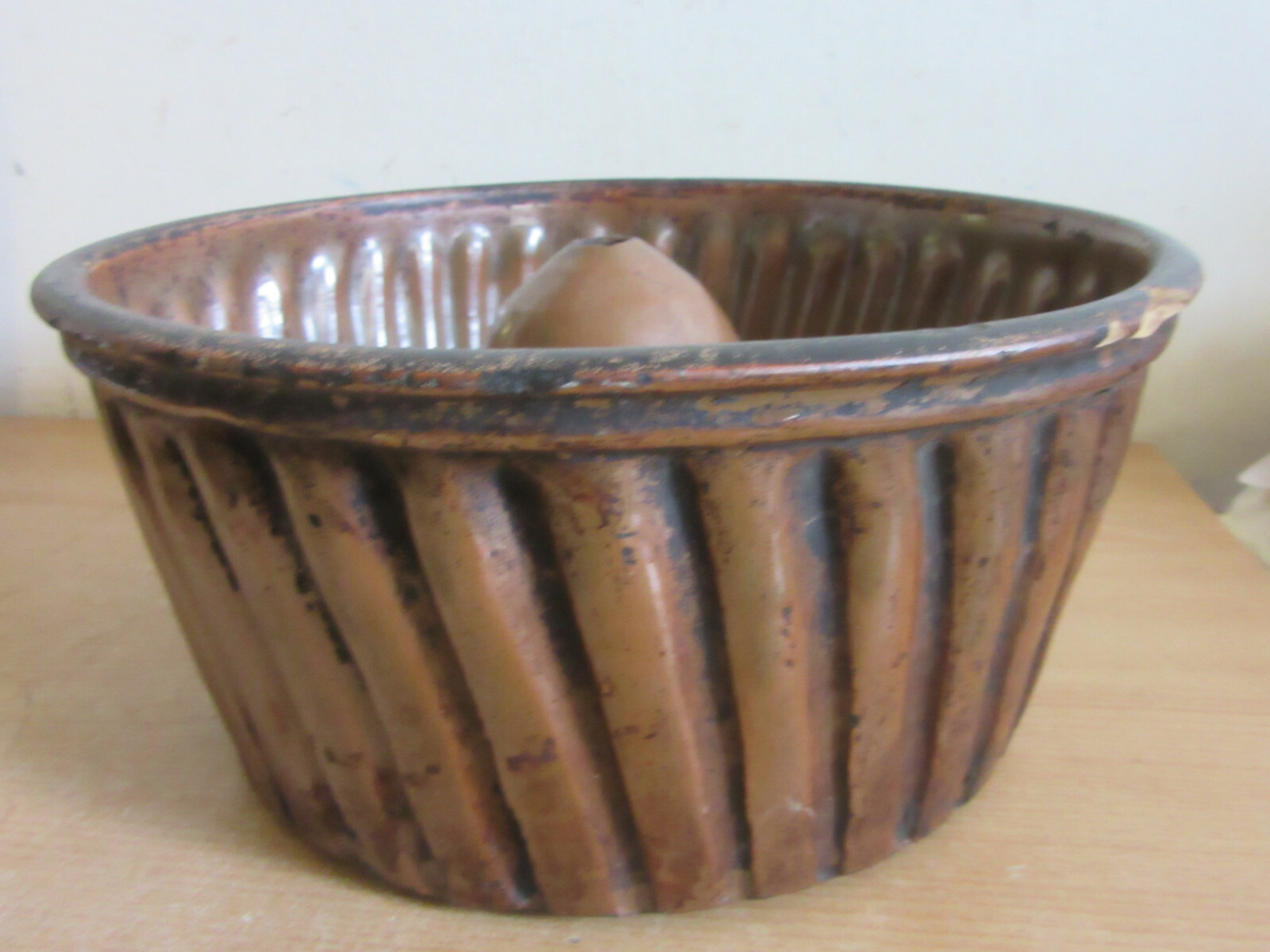 Antique large Glazed Redware pottery Bunt cake pan jello mold 11.25″x5.5″