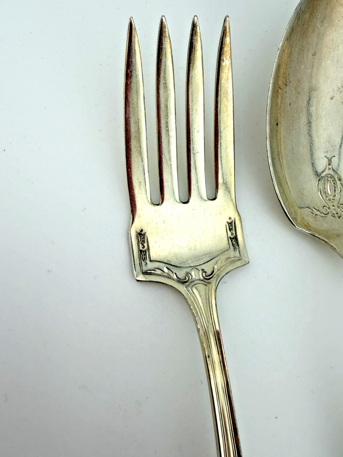 Oneida Heirloom Adelphi Silverplate Serving Spoon & Fork
