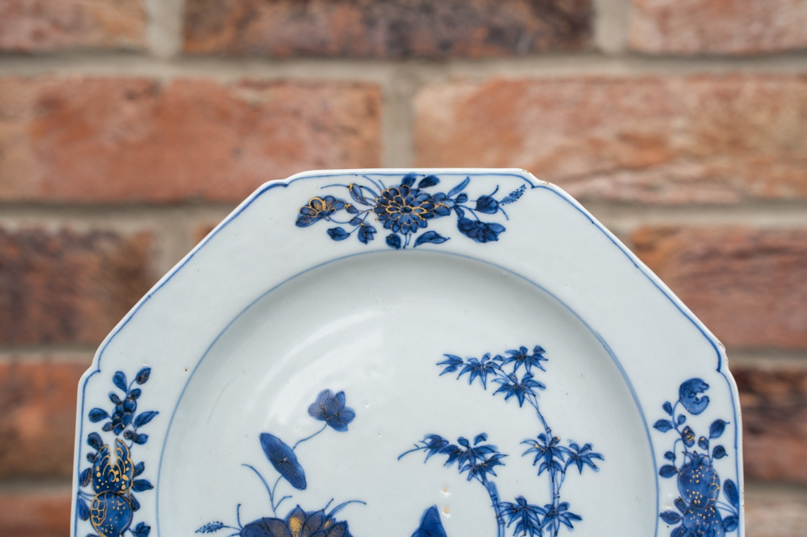 Chinese 18th Century Underglazed Blue Gilted Plate 22cm Diameter