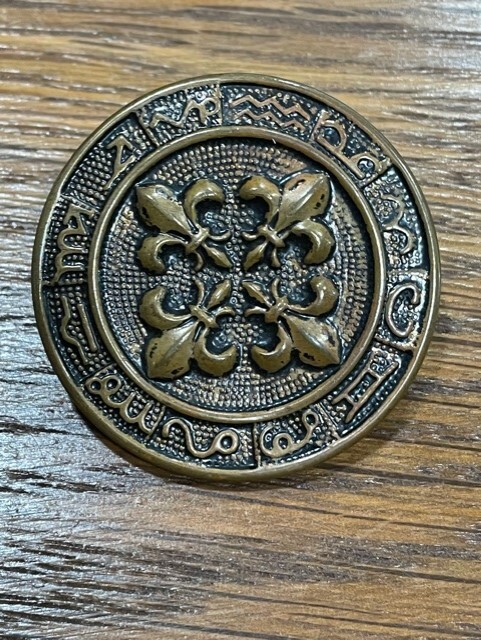 Brass astrological signs fleur de lis lg 1-1/2″ x 3/8 inch button vintage