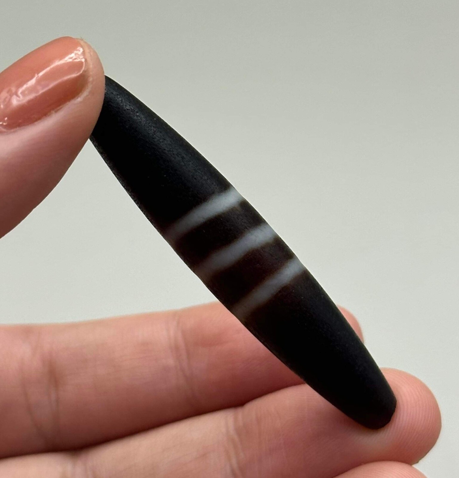 Authentic Ancient Longevity Phum Dzi Etched Agate Bead in good Condition