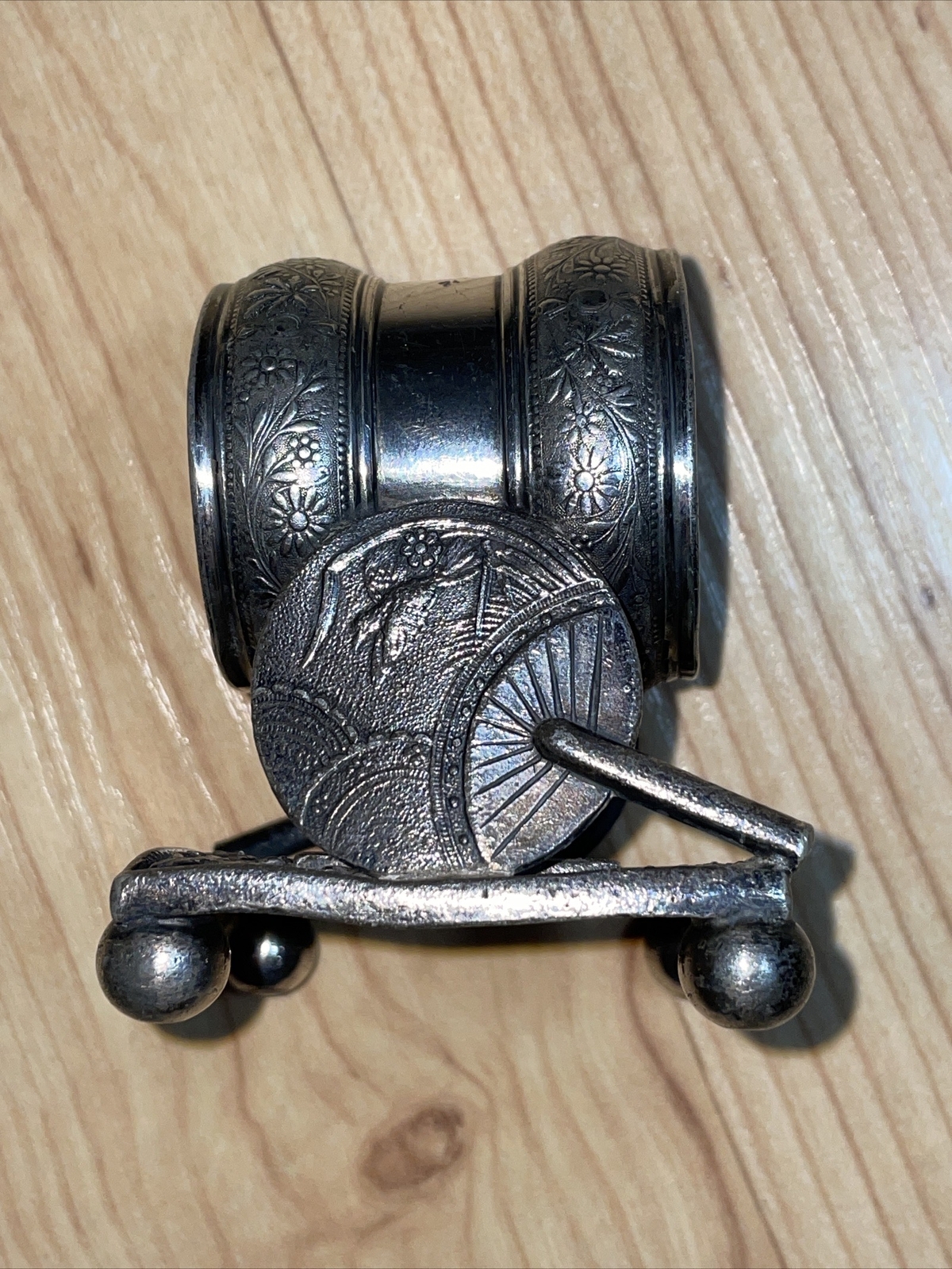 Antique Victorian Silverplate Napkin Ring Rogers Smith & Co. Meriden #208 Fans