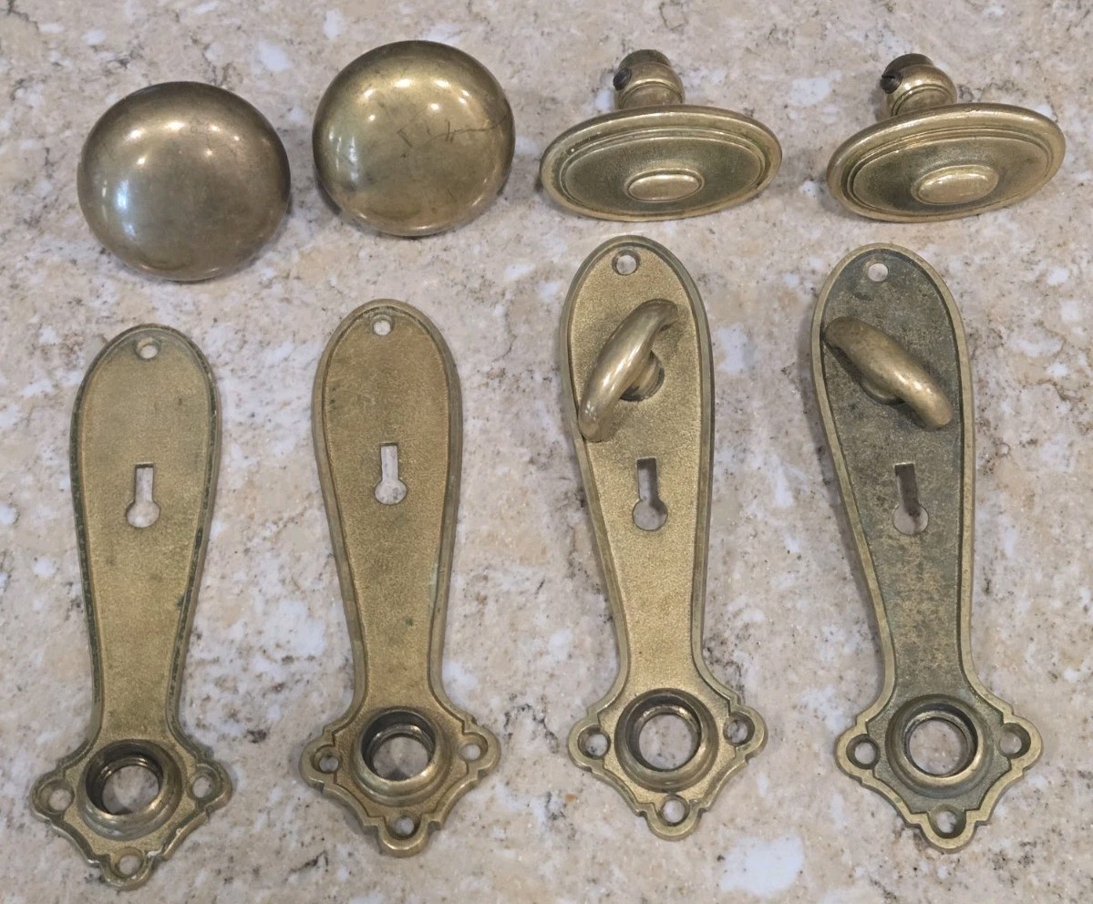 Vintage Sargent & Co Passage Door Knobs And Back Plates Aged Brass 15%off