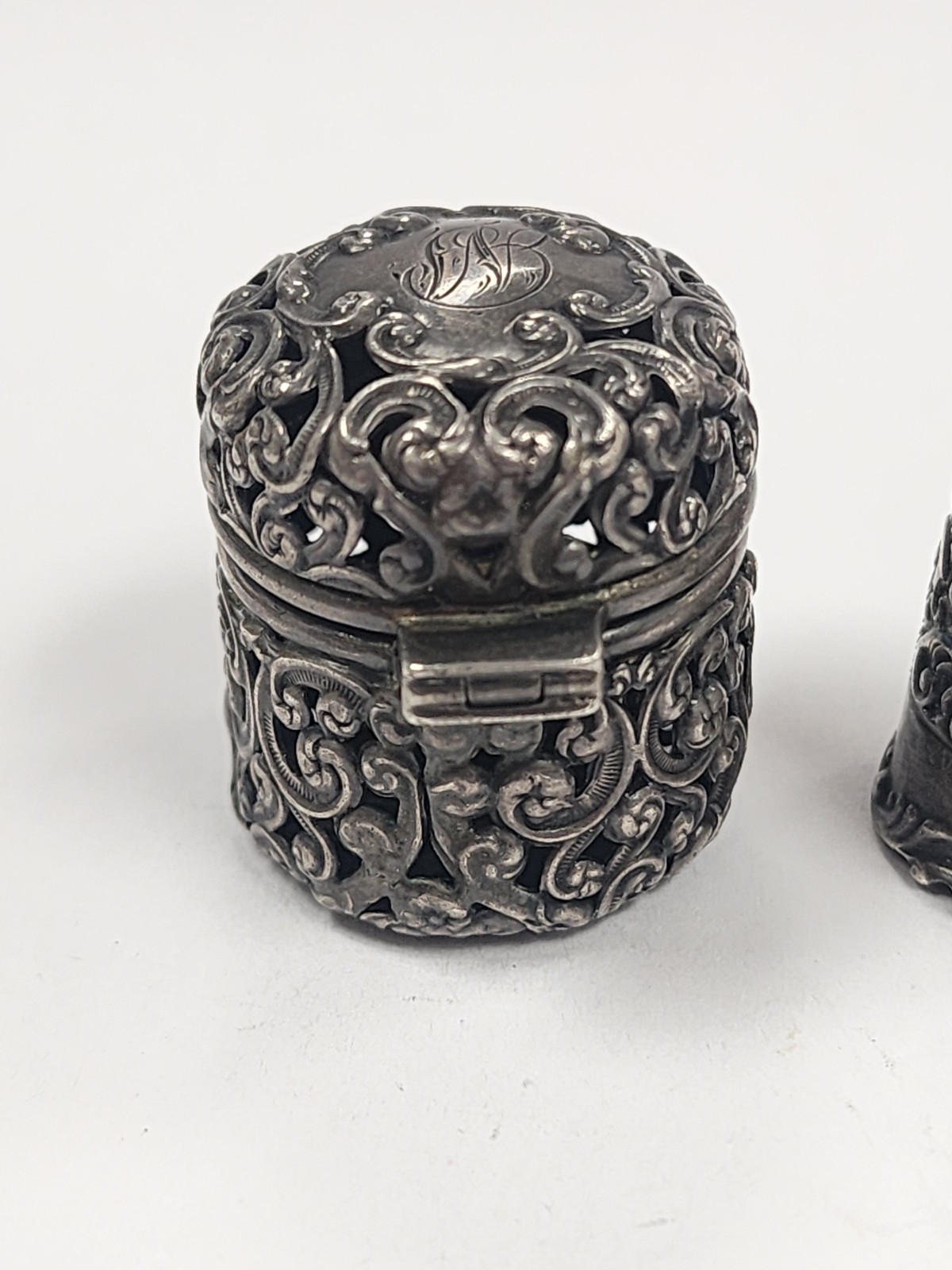 Antique Sterling Silver Thimble Case And Thimble #3264