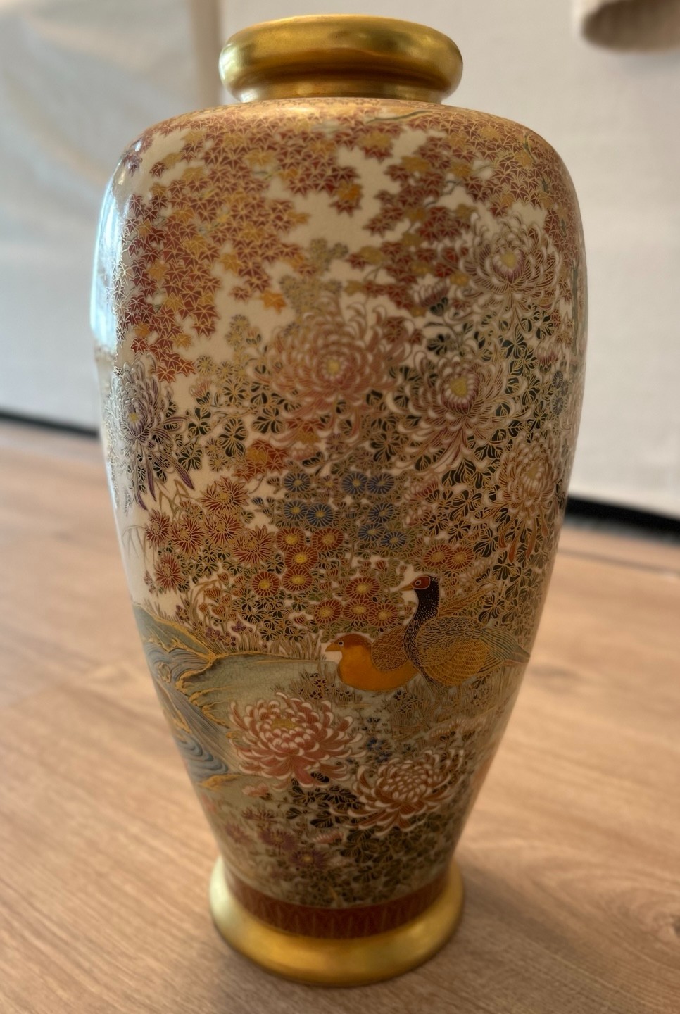 Vintage 14″ Hand Painted Satsuma Vase by Manpei Kobe Japan Signed Gold Gilt
