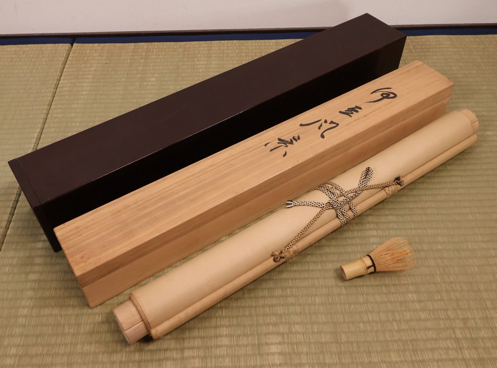 Japanese Hanging Scroll Hand Painted ‘Mt Fuji Izu Landscape’ KAKEJIKU By Issen