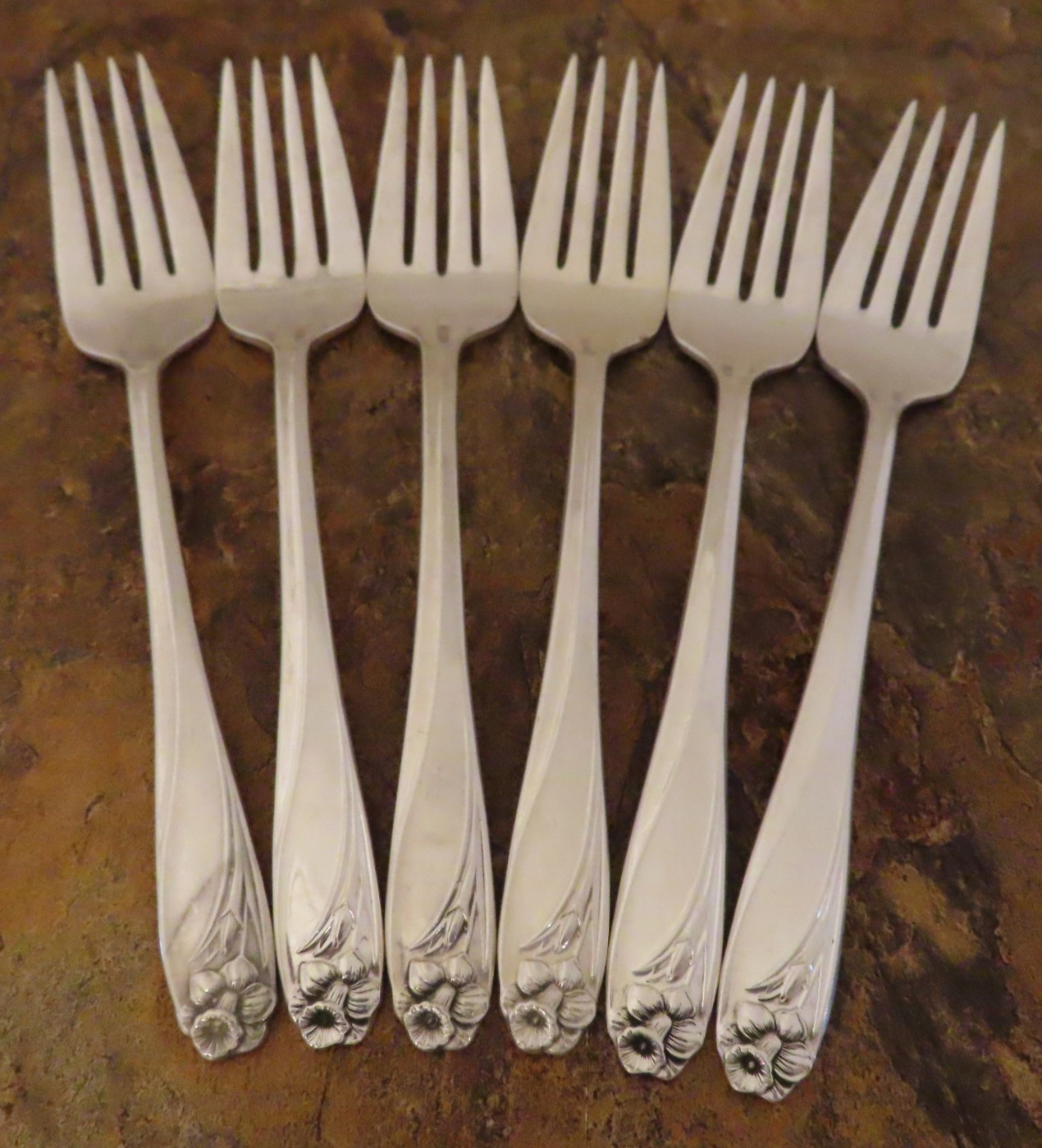 IS Daffodil Set of 6 Salad Forks 1847 Rogers Silverplate Vtg Flatware Lot M