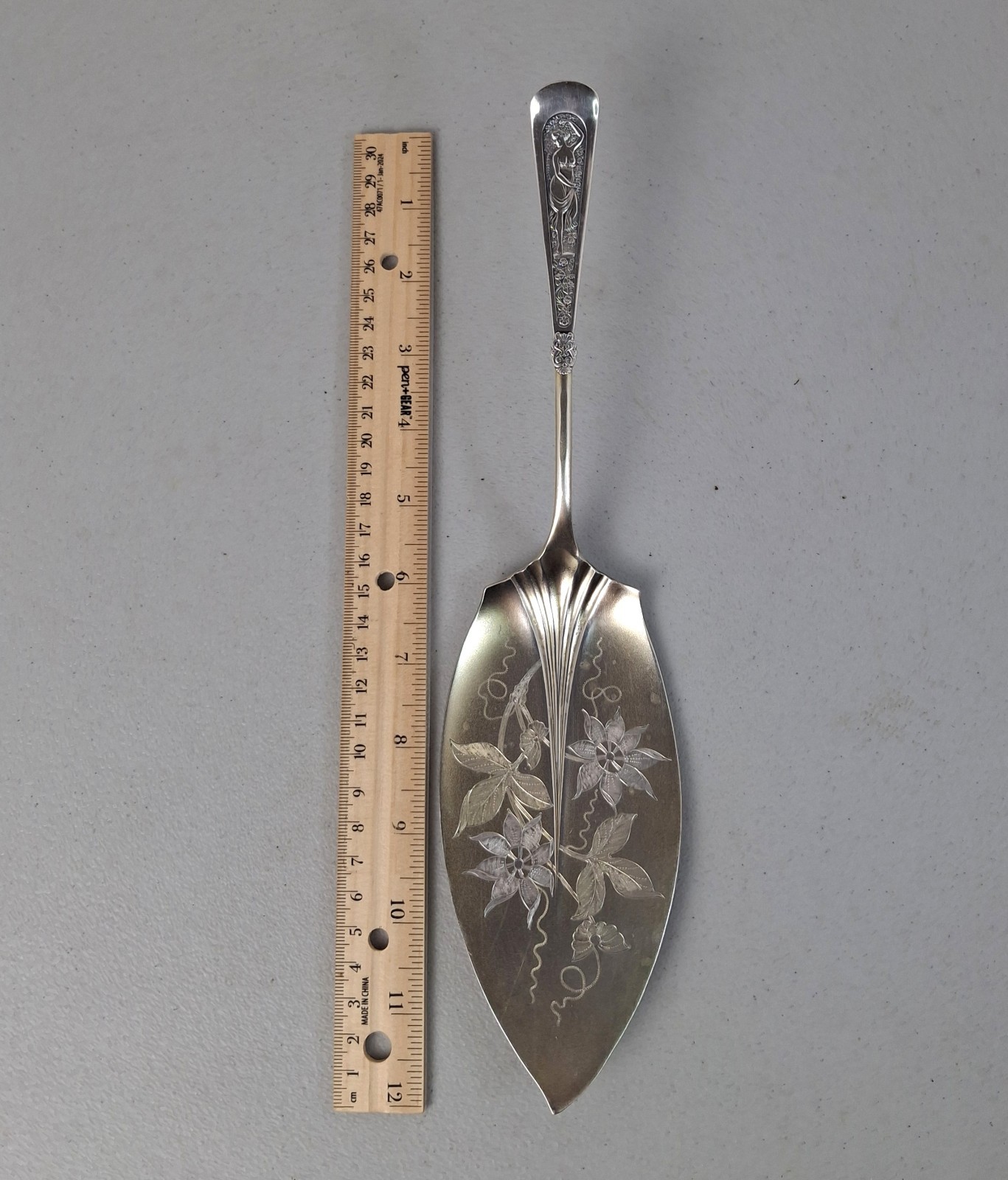 Antique 1847 Rogers Bros ARCADIAN Silverplate Bright Cut Pie Cake Knife Server