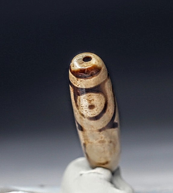 Pre-1800s Indo/Tibetan Old Agate 3 Eye Dzi Bead 11*38mm