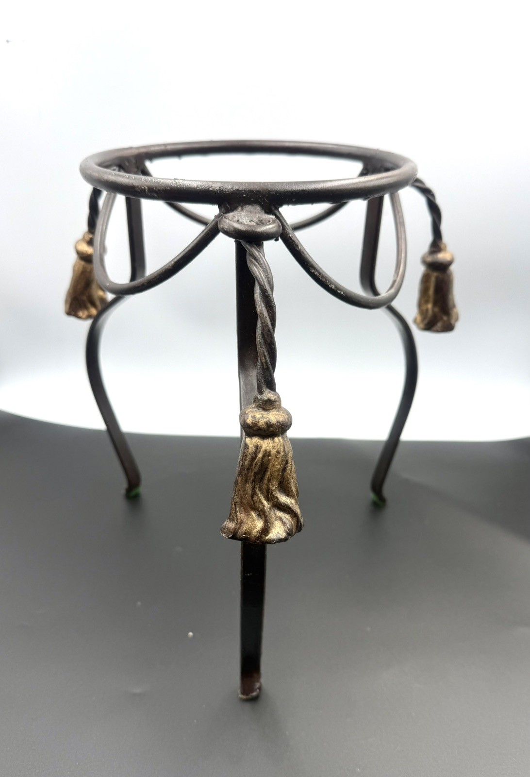 Vintage Italian Hollywood Regency Style 3 Gold Tassel Iron Rope Tassel Stand