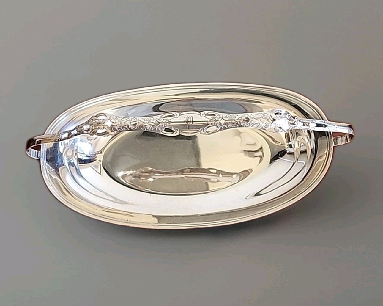 Antique Hartford Sterling Co. Silverplated Bread Basket With Handle Philadelphia