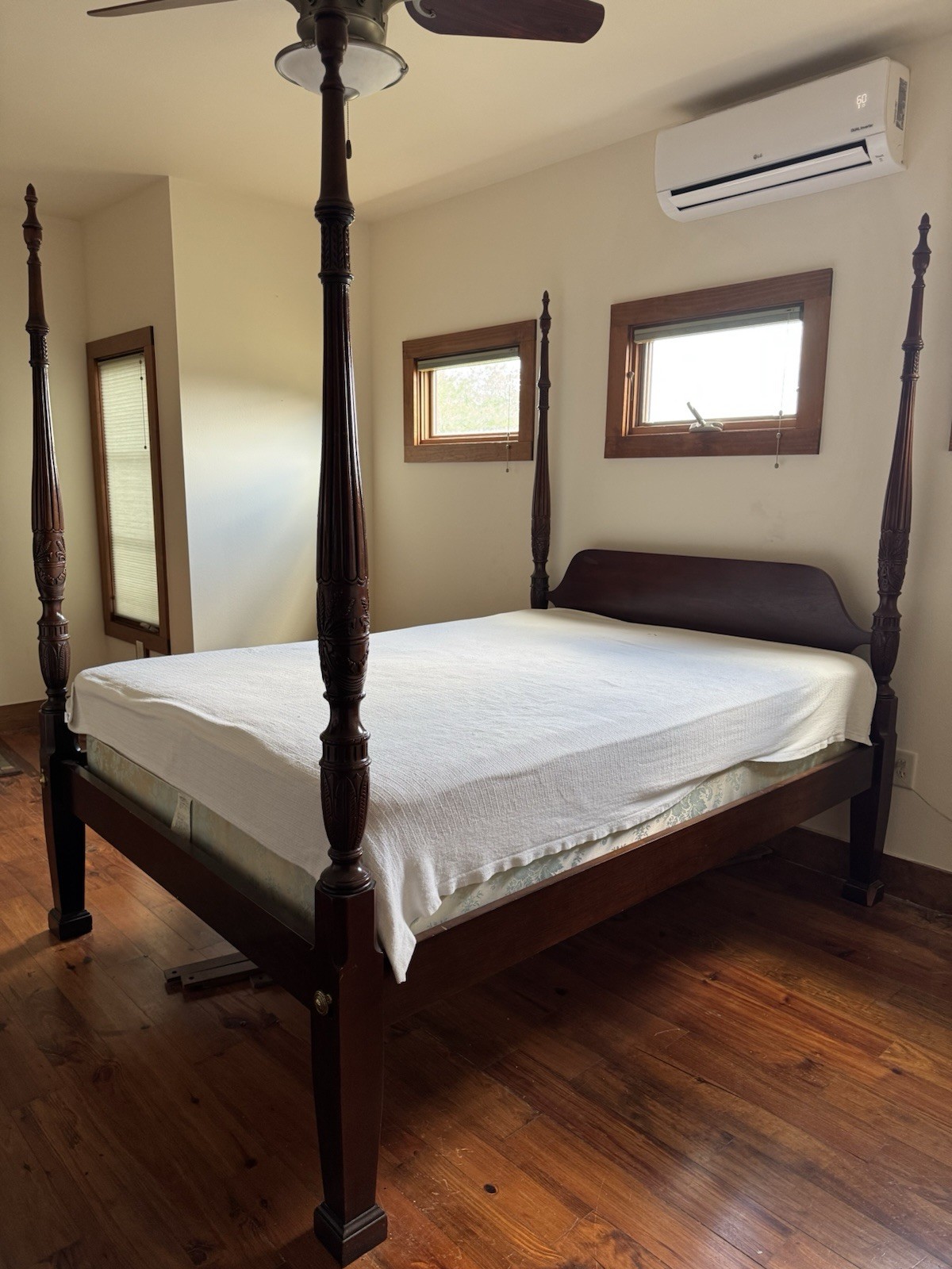VTG Drexel 18th Century Mahogany Rice Carved Queen Size Canopy Poster Bed Frame