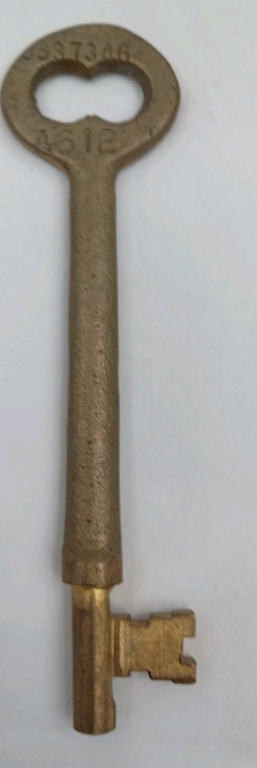 Antique Vintage Adlake Solid Brass Skeleton Key, 4-1/16″ Marked A612, 9337346