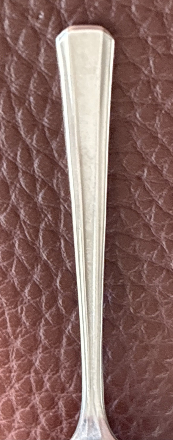 John & Priscilla Pattern 2 3/8″ Sterling Salt Spoon No mono 3.3g by Westmoreland