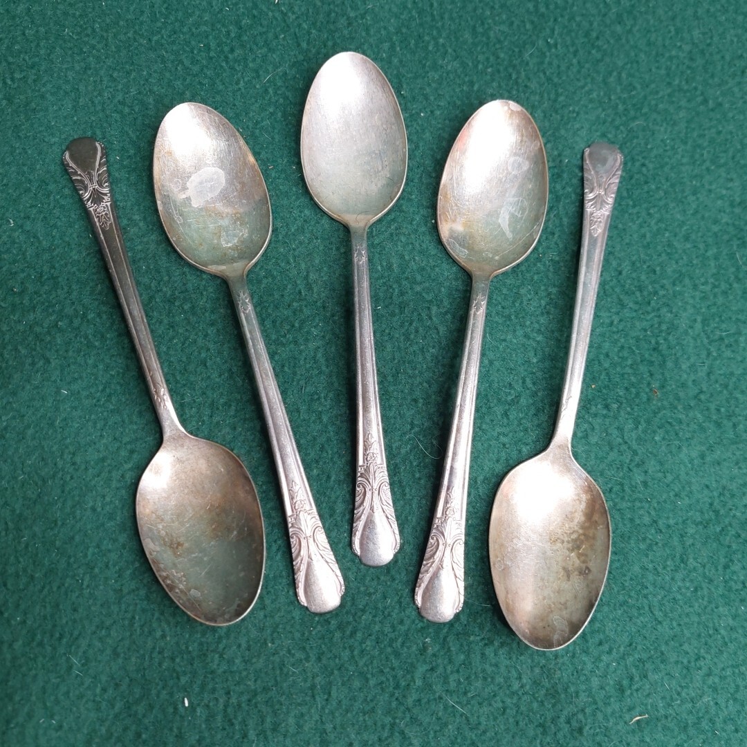 WM Rogers 6 inch Teaspoons 1940 SilverPlate Avalon Cabin Flatware QTY 5
