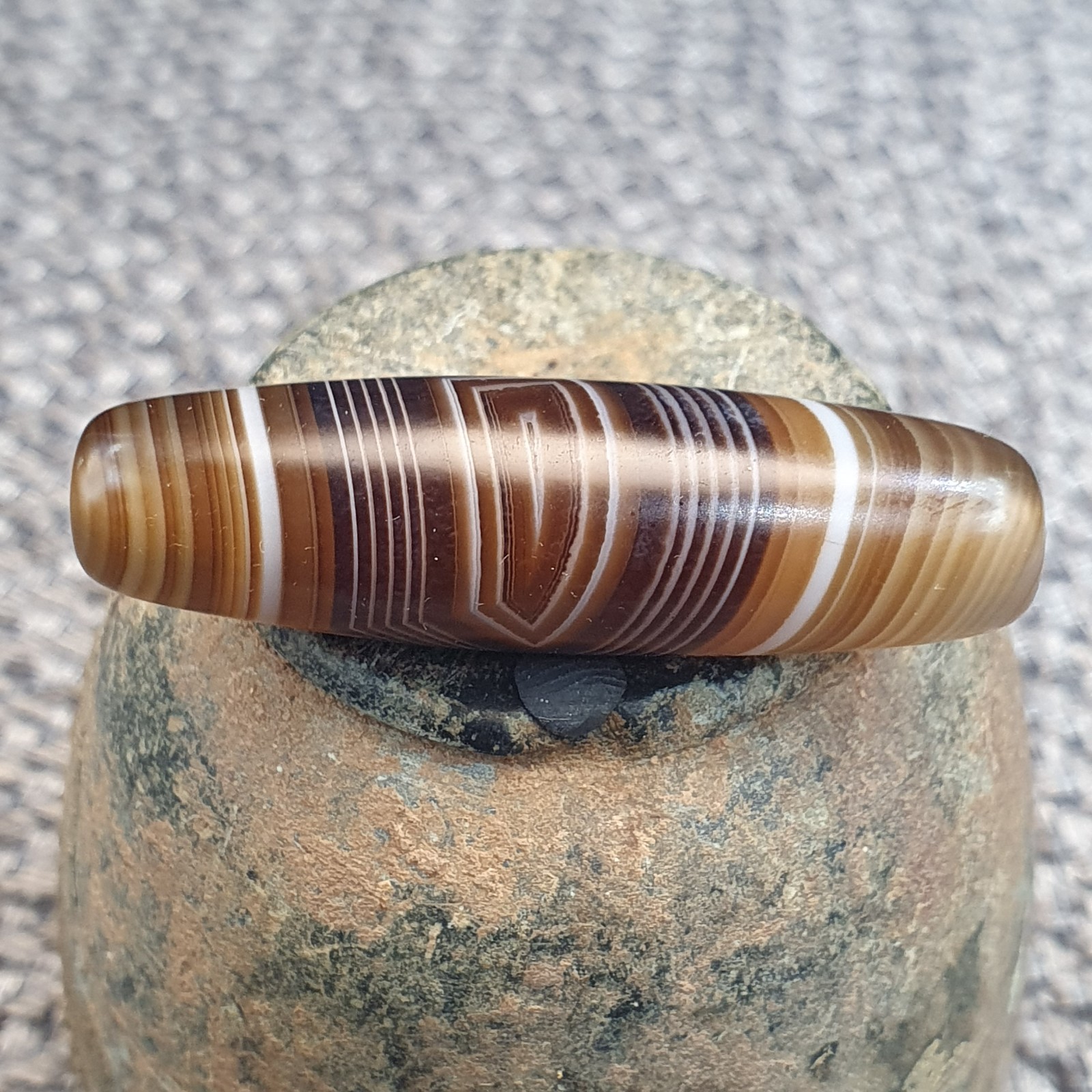 Old yemeni natural eye agate vintage middle eastern agate bead