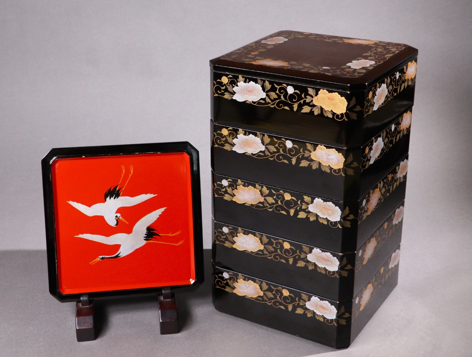 Japanese Vintage Rare Gold Lacquer Makie Box Cranes and Lotus M30