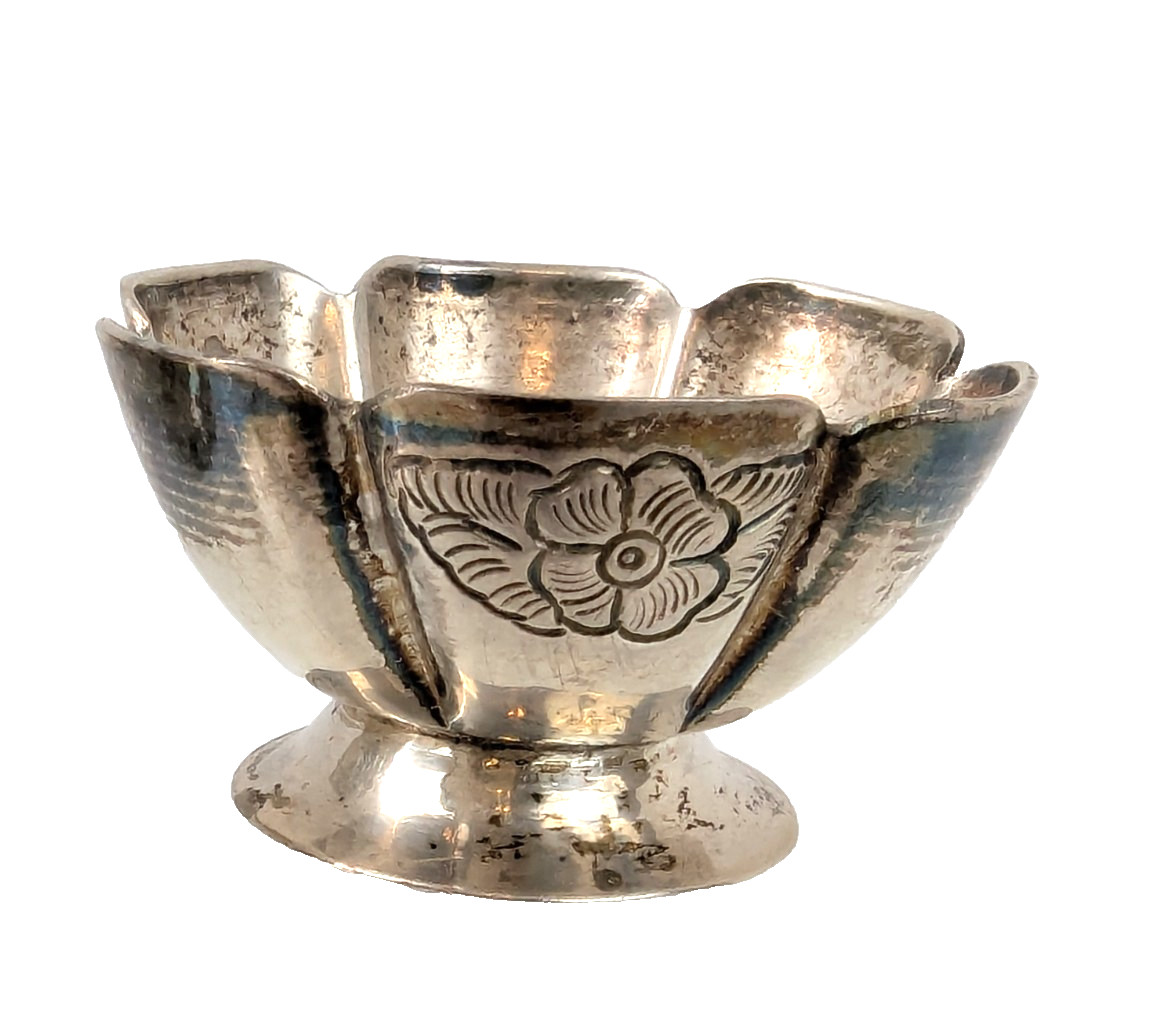 Solid Sterling Silver Maciel Mexican Rose Salt Dip Cellars Pair 43.5 grams Pair