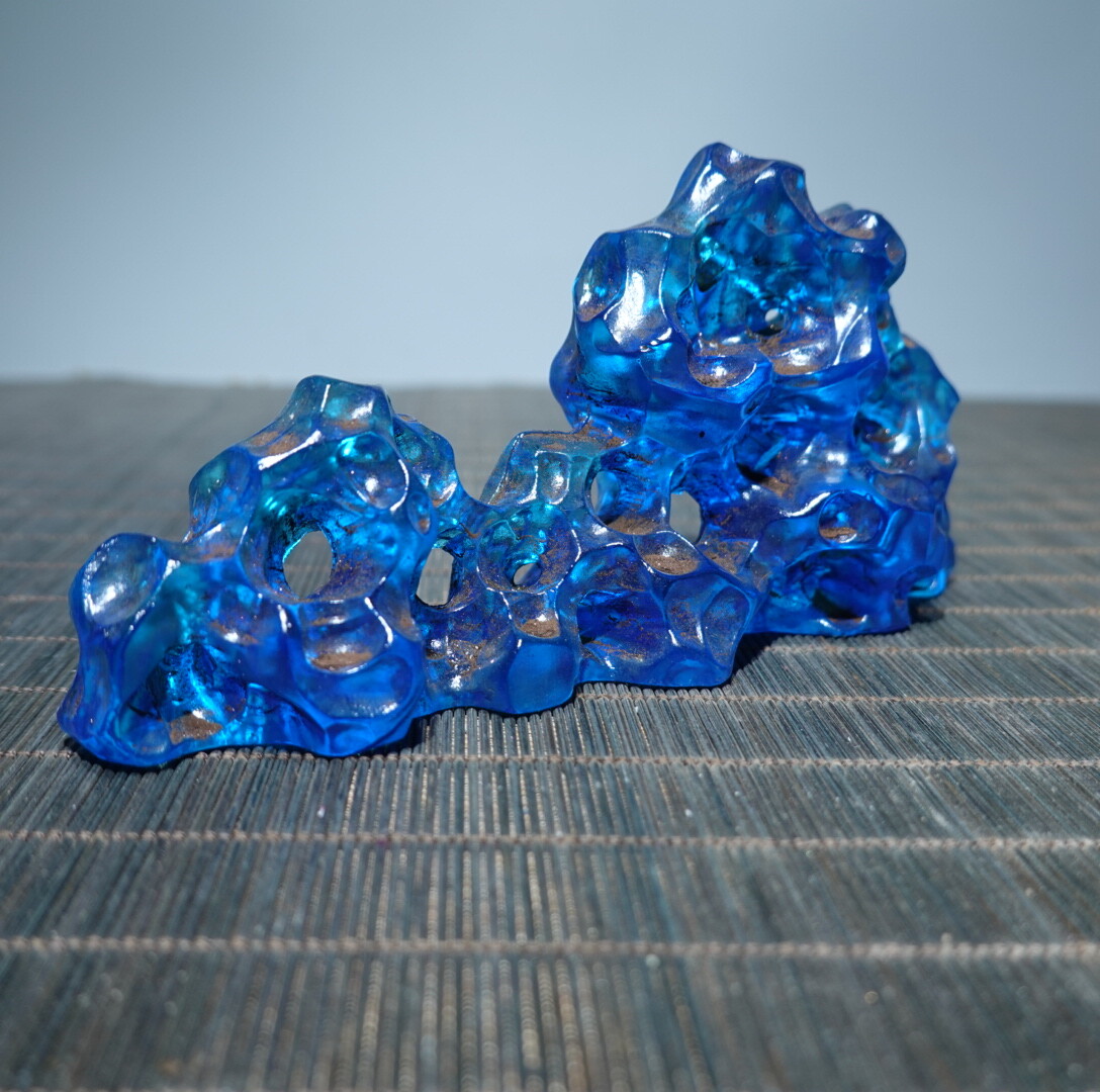 China Clear Blue Glaze Carved Exquisite Statue Pen Rack Home Decor Penholder Art