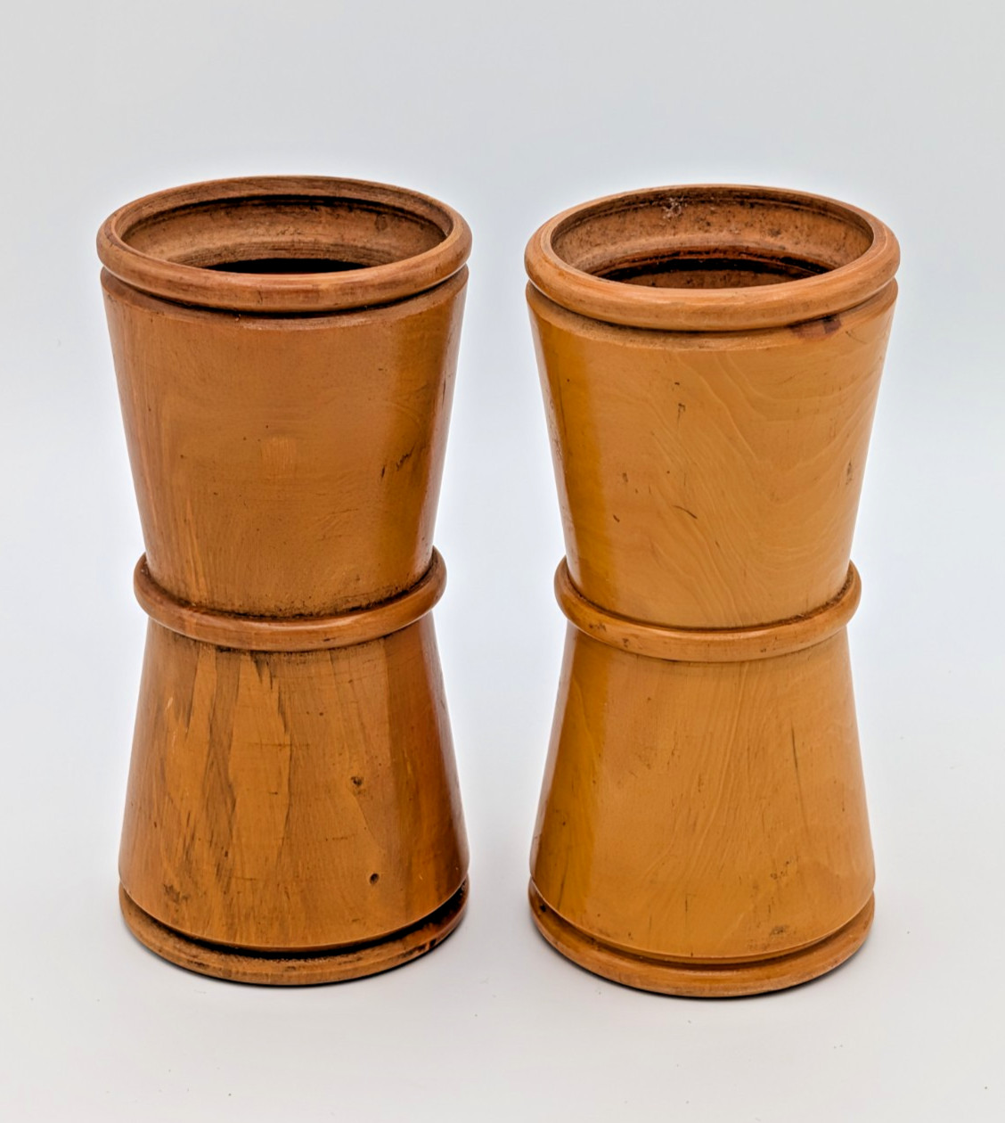 Vintage Treen Pair of Hand Turned Wooden Gaming Game Cups Dice Shakers x 2 4″