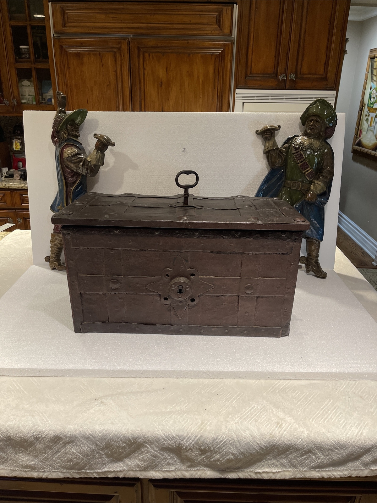 ARMADA STRONG BOX NUREMBERG TREASURE CHEST 1600’s PIRATE GOLD COINS SHIPWRECK